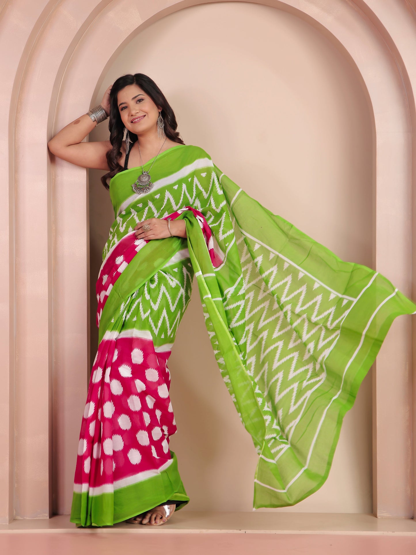 Soft Cotton Geometric Green Saree