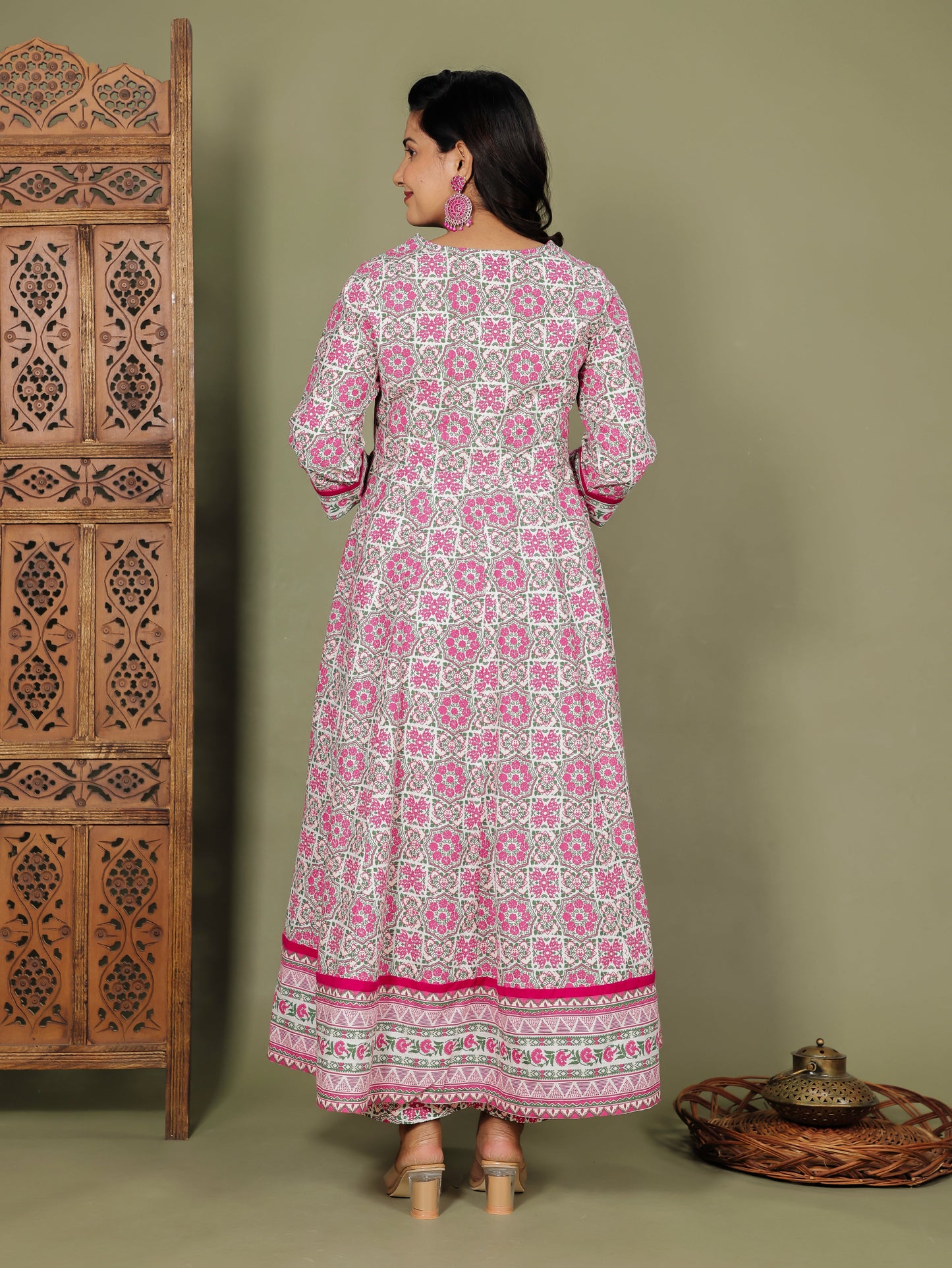 Embroidered Soft Cotton Geometric Flared Pink Kurta