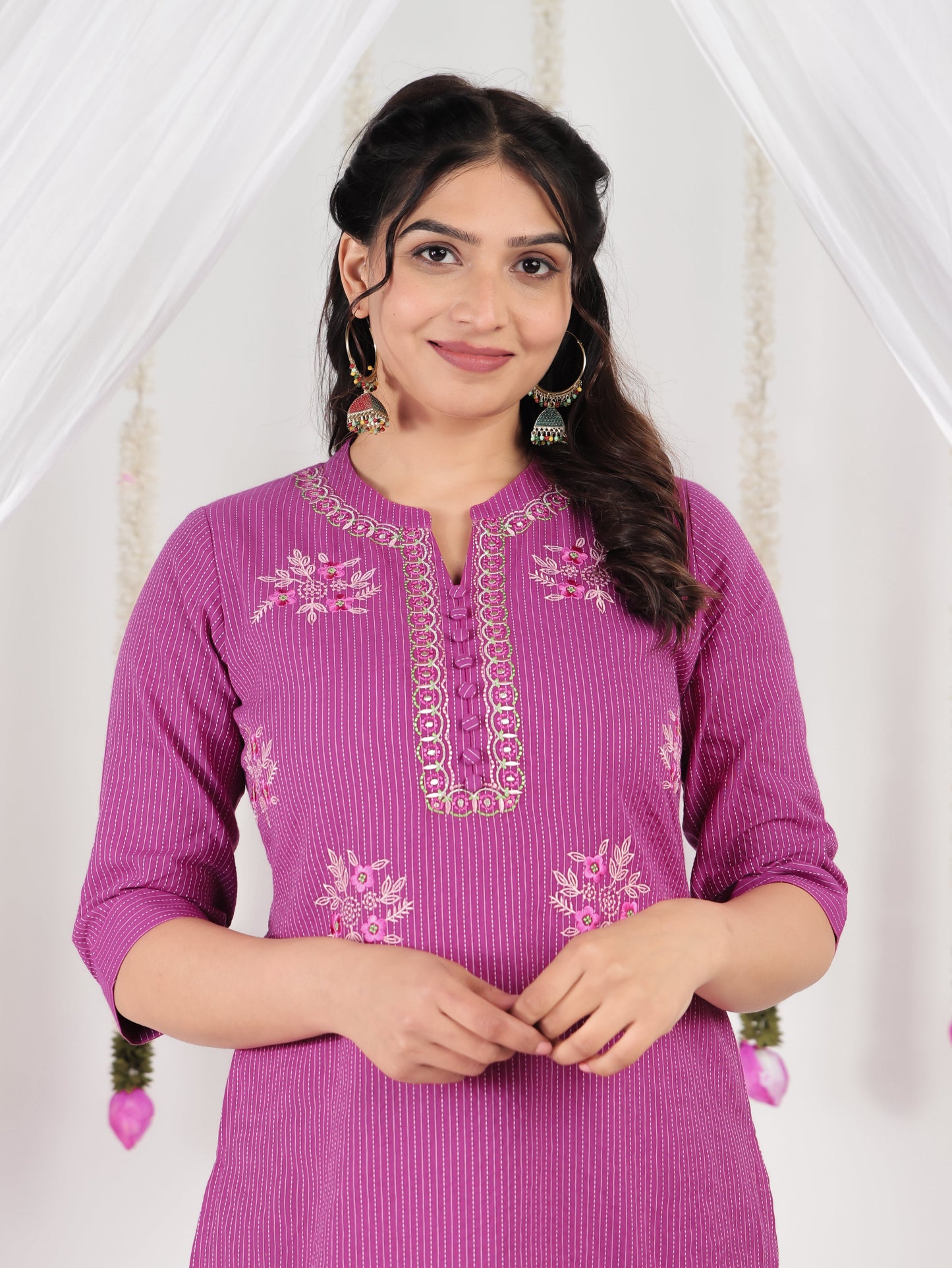 Embroidered Kantha Cotton Solid Straight Purple Kurta