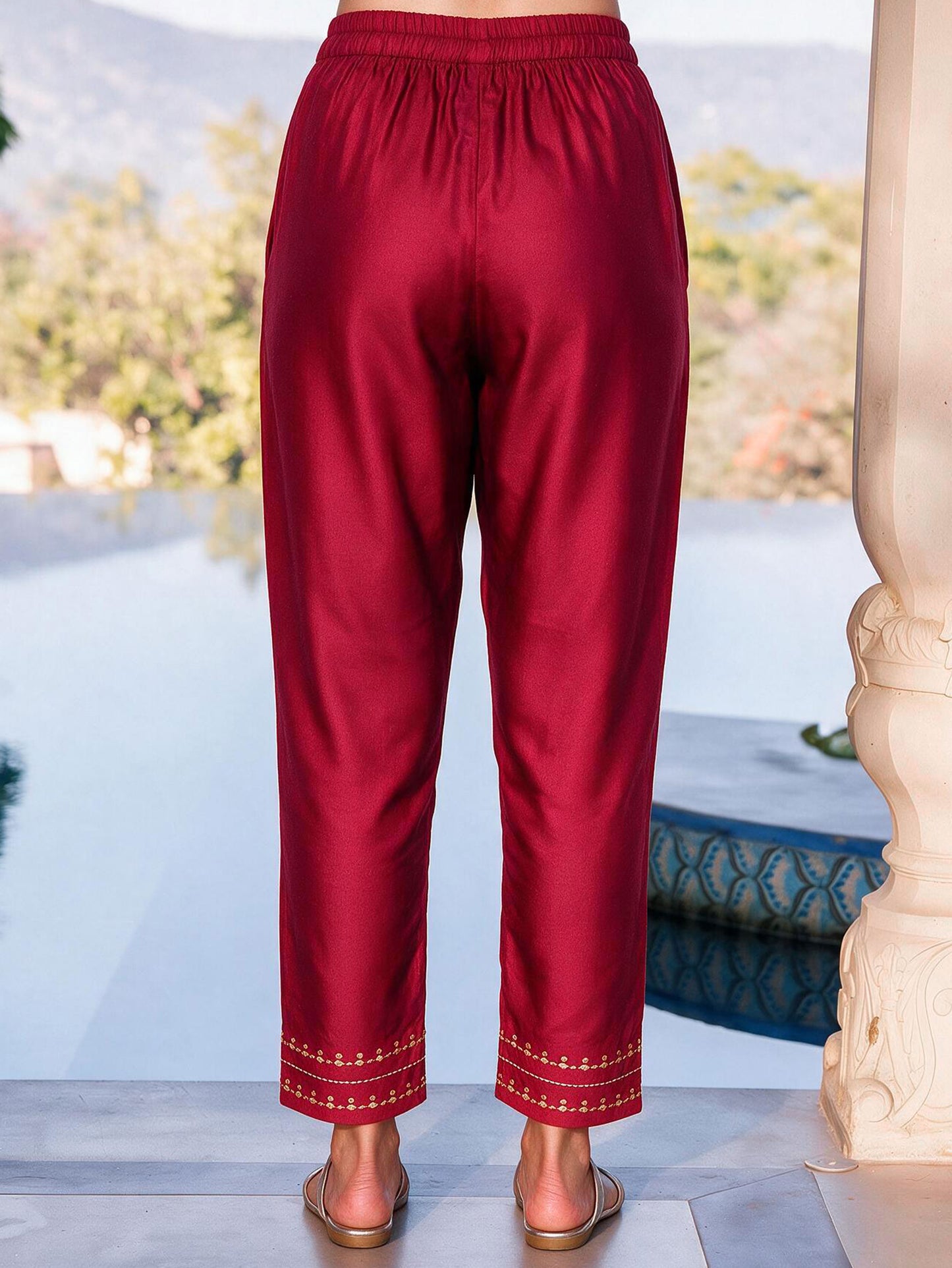Embroidered Viscose Solid Panelled Maroon Kurta