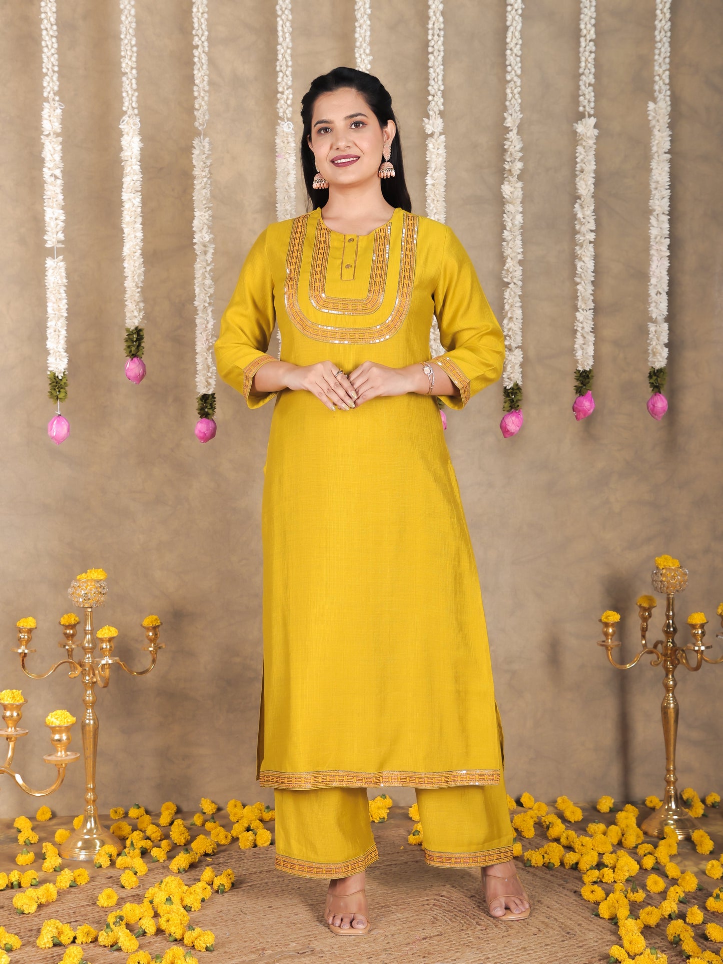 Embroidered Vertigan Solid Straight Yellow Kurta