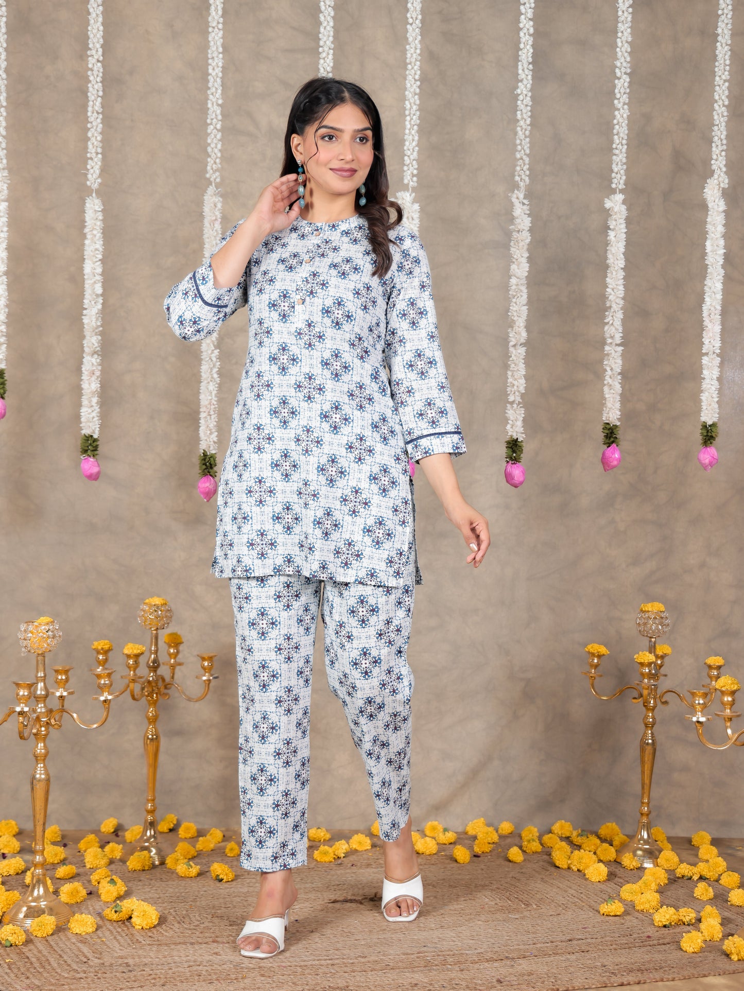 Soft Cotton Geometric Straight White Kurta