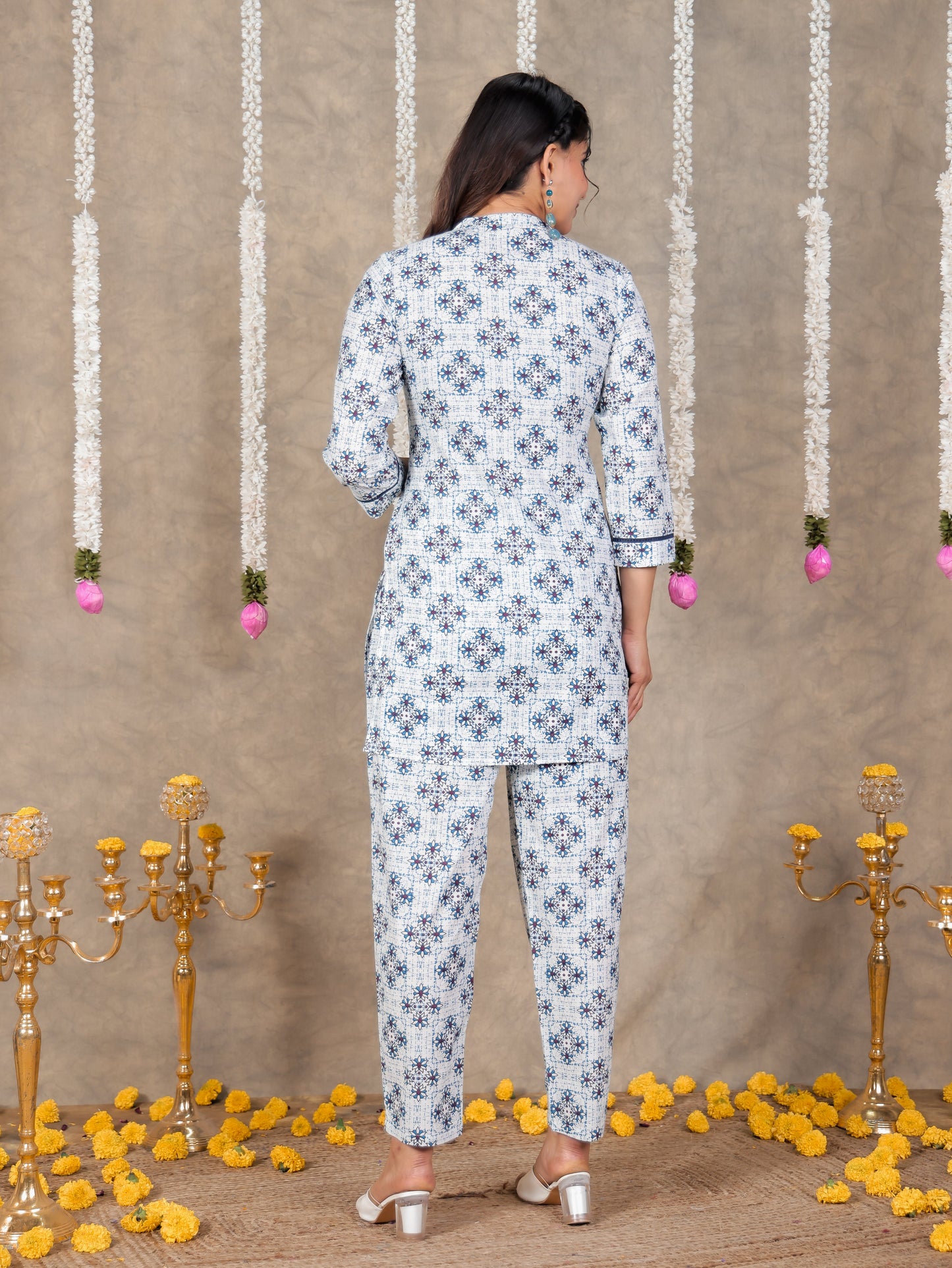 Soft Cotton Geometric Straight White Kurta