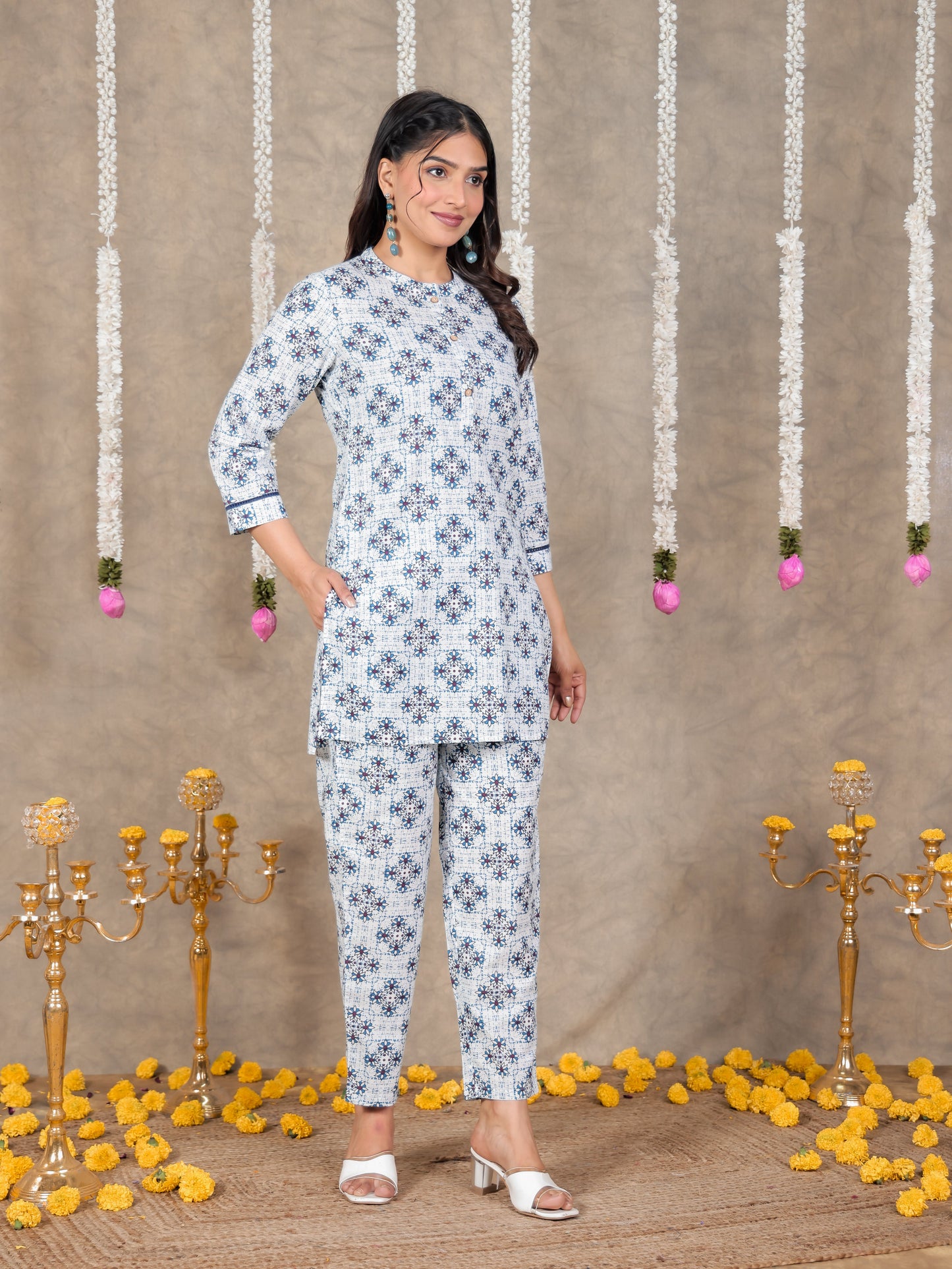 Soft Cotton Geometric Straight White Kurta