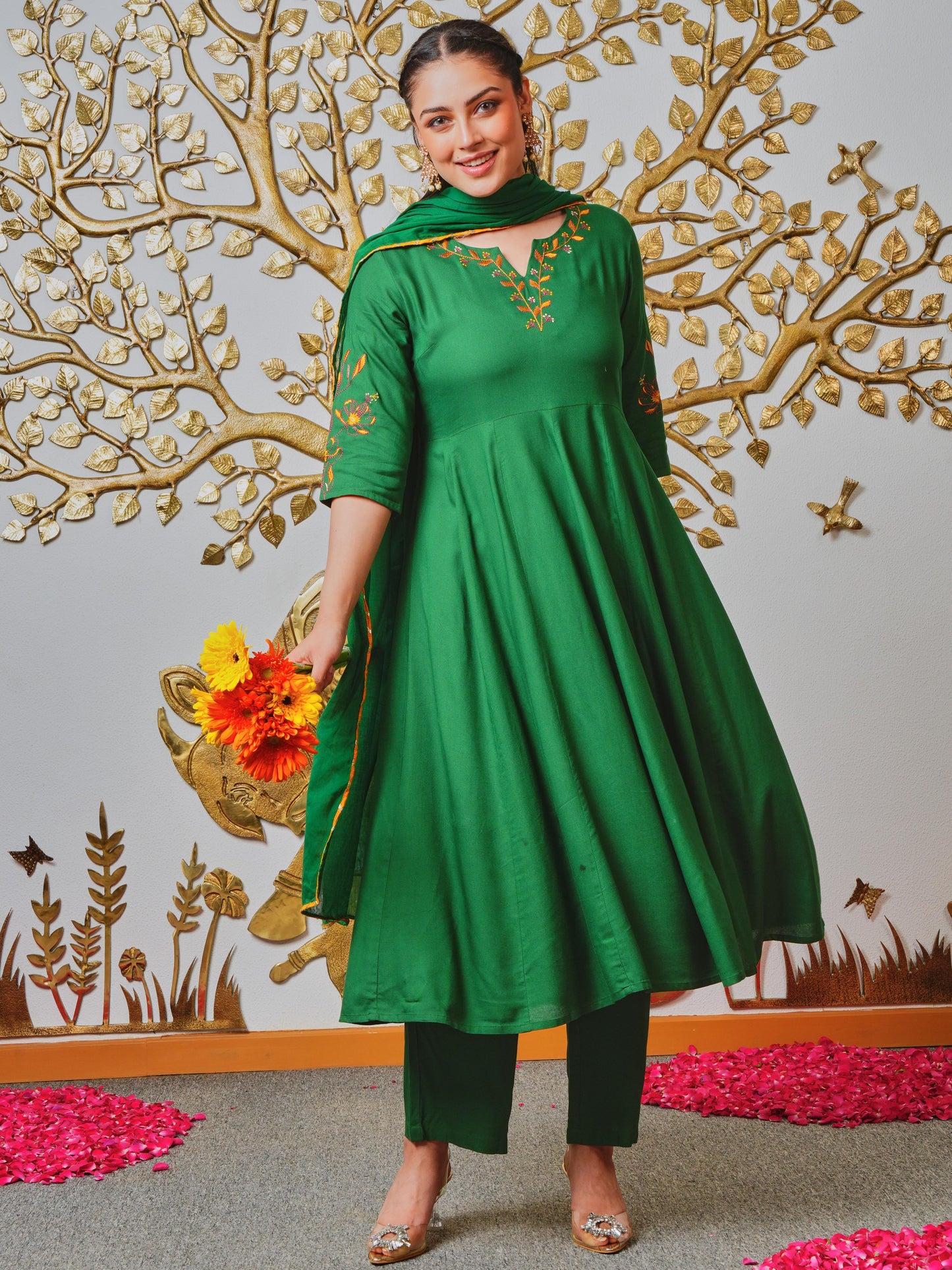 Embroidered Cotton Voile Solid Green Dupatta
