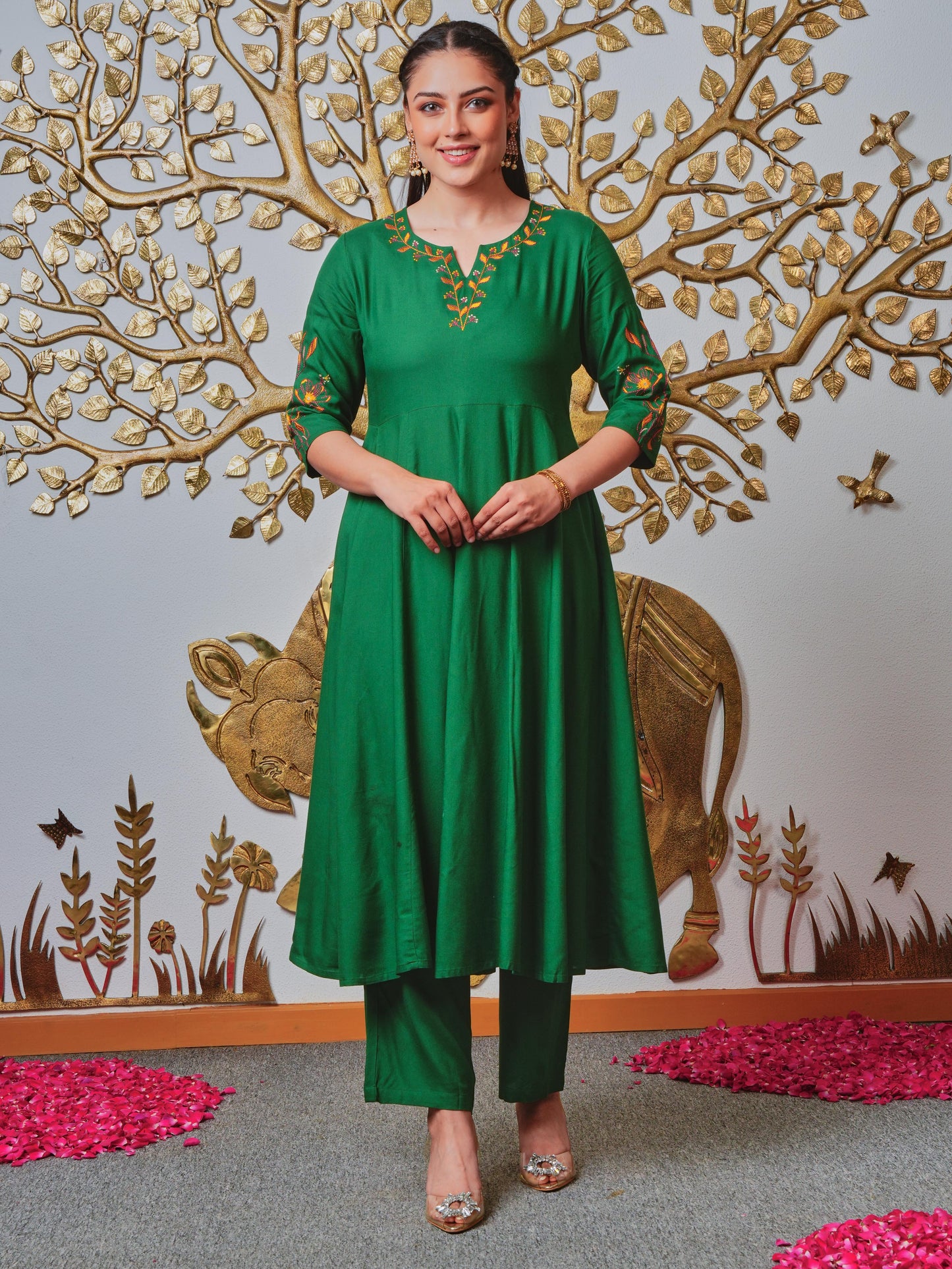 Embroidered Viscose Solid Anarkali Emerald Green Kurta