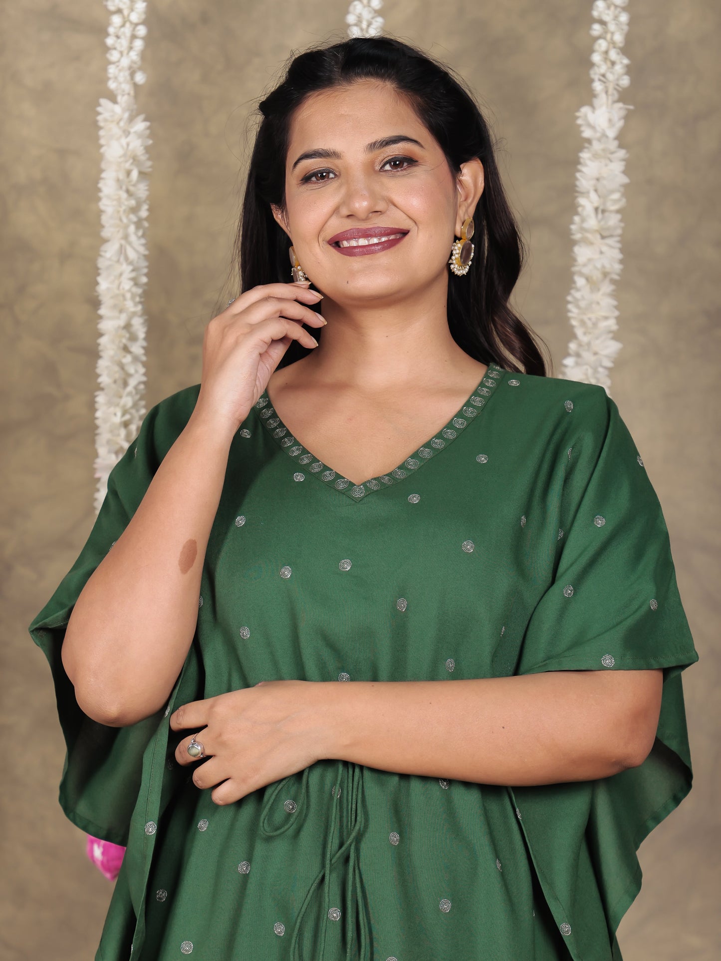 Embroidered Viscose Solid Kaftan Green Kurta