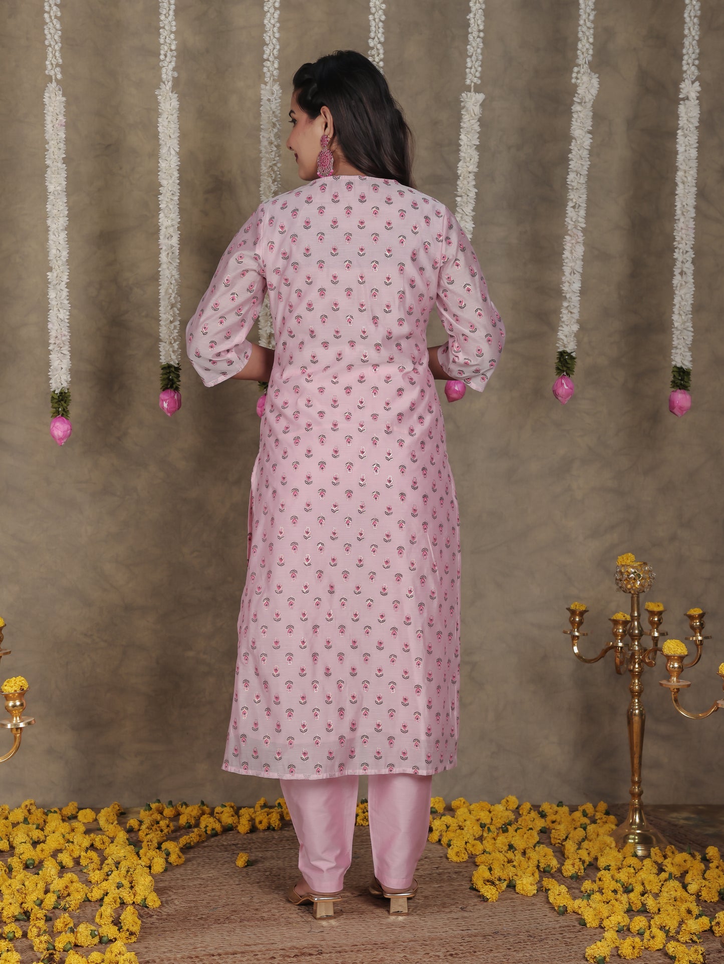 Embroidered Chanderi Floral Straight Pink Kurta