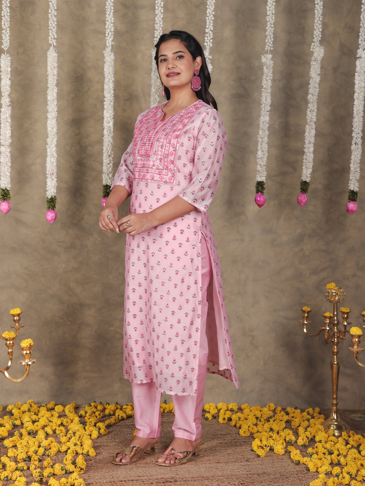 Embroidered Chanderi Floral Straight Pink Kurta