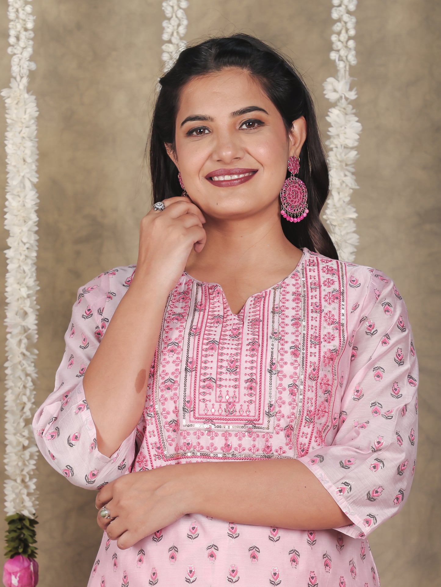 Embroidered Chanderi Floral Straight Pink Kurta