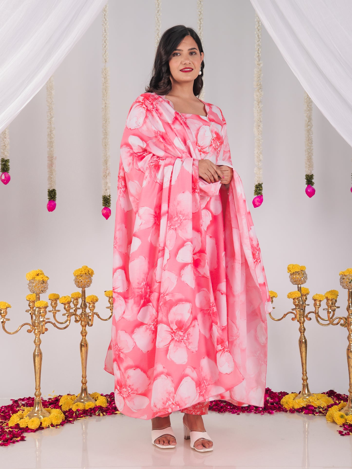 Vertigan Floral Peach Dupatta
