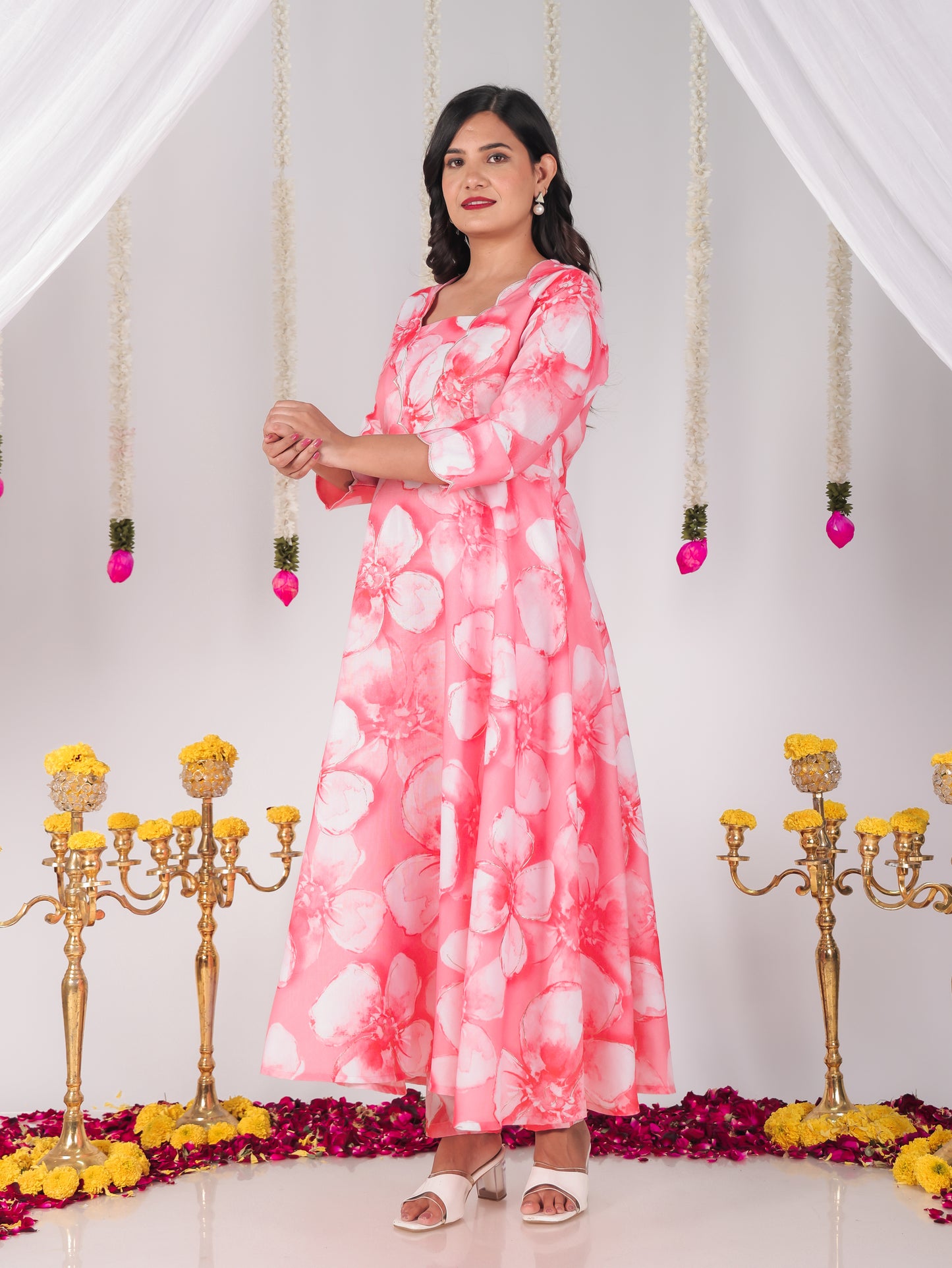 Embroidered Vertigan Floral Flared Peach Kurta