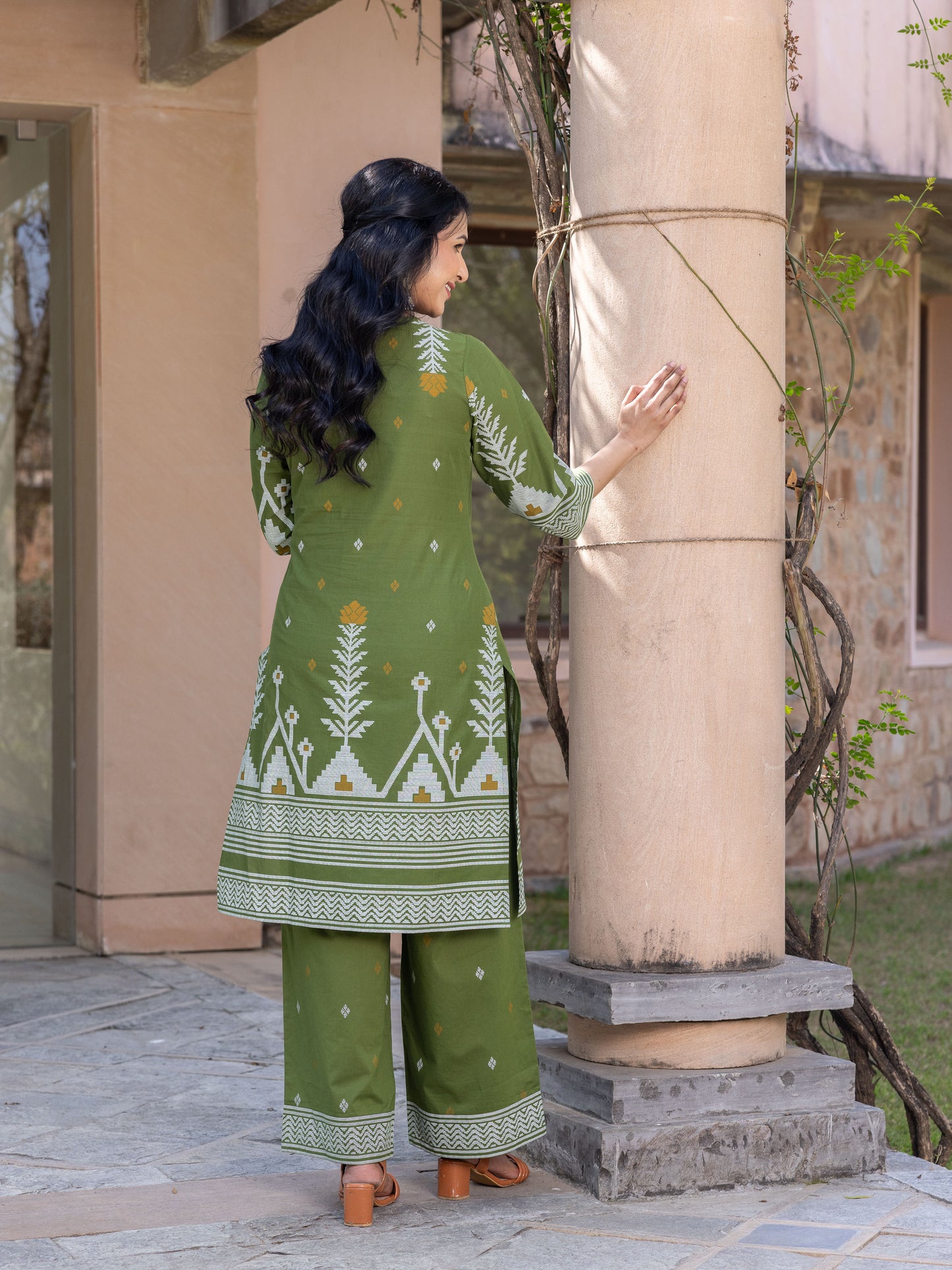 Soft Cotton Geometric Straight Green Kurta