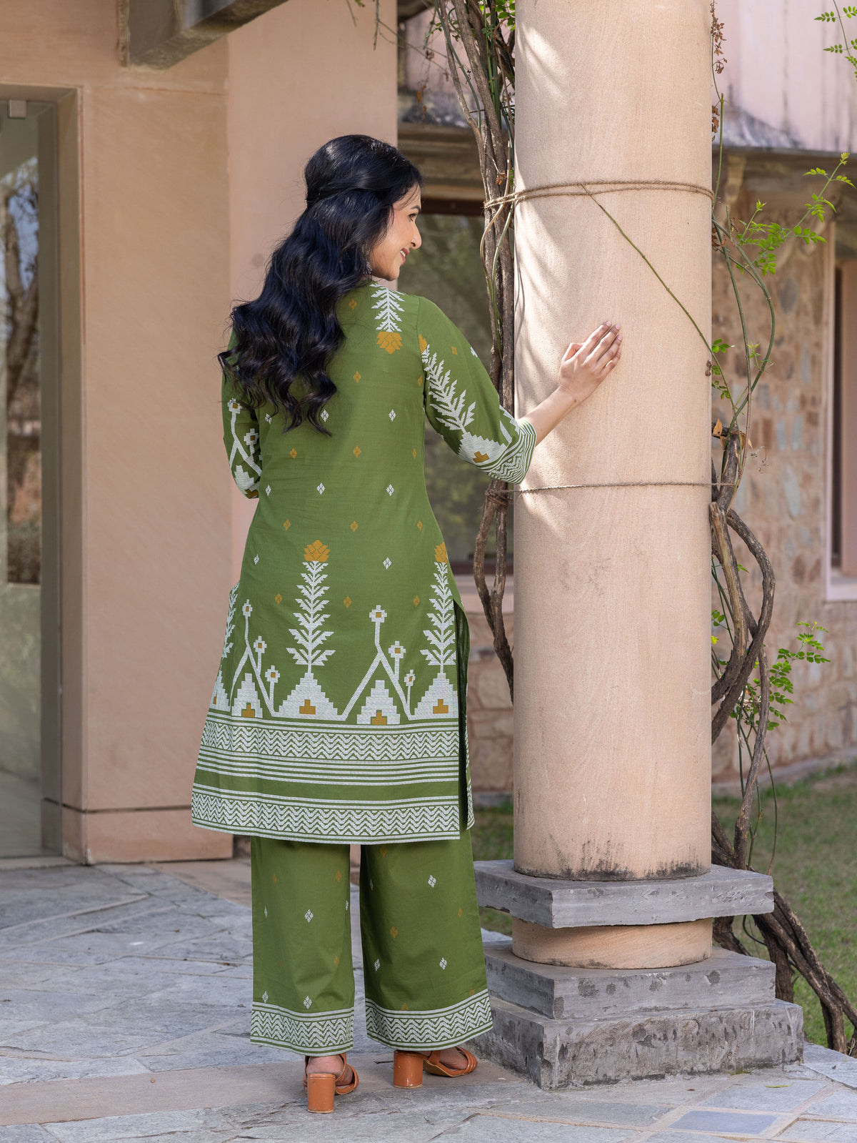 Soft Cotton Geometric Straight Green Kurta