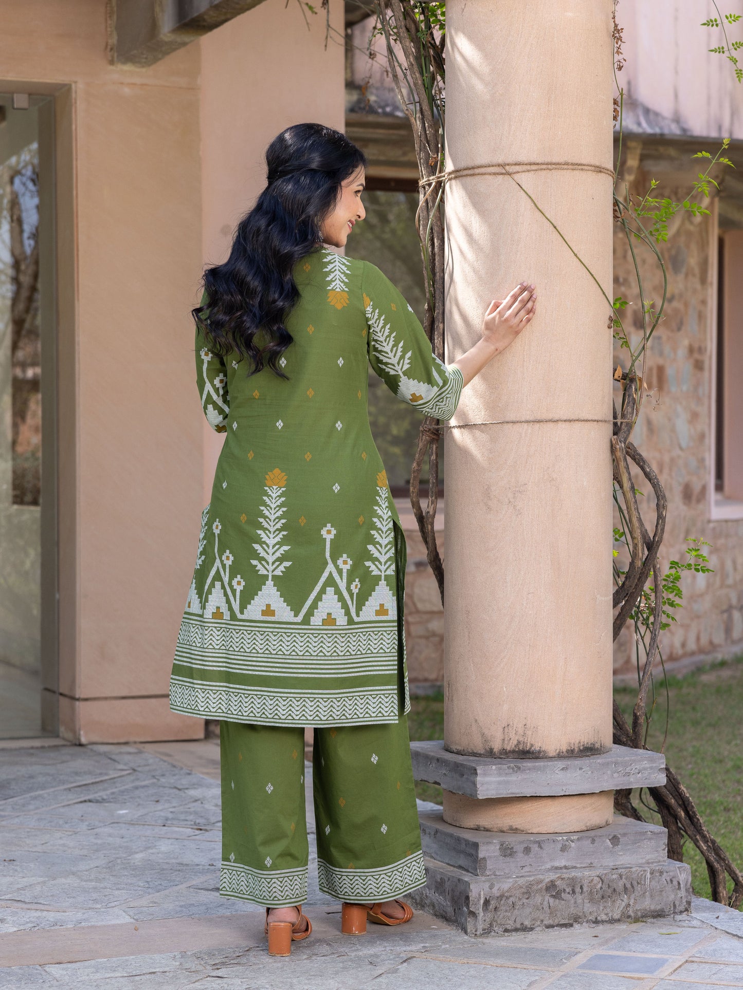 Soft Cotton Geometric Straight Green Kurta