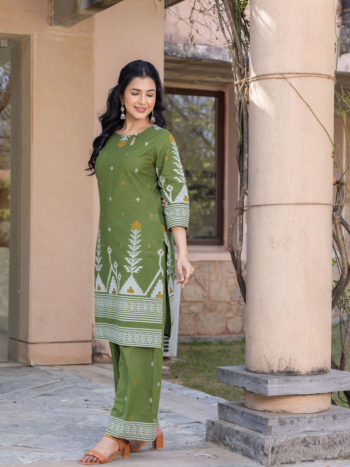 Soft Cotton Geometric Straight Green Kurta