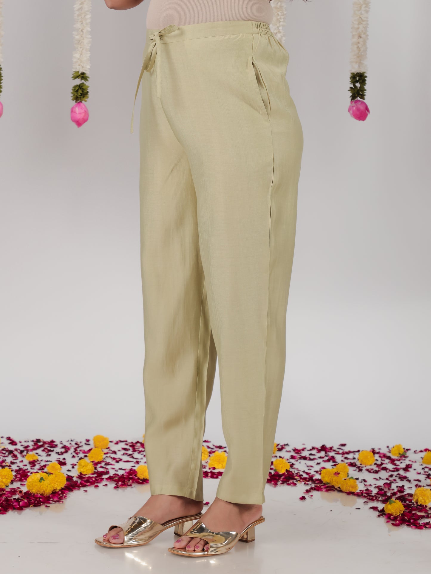 Vertigan Solid Green Tapered Trousers