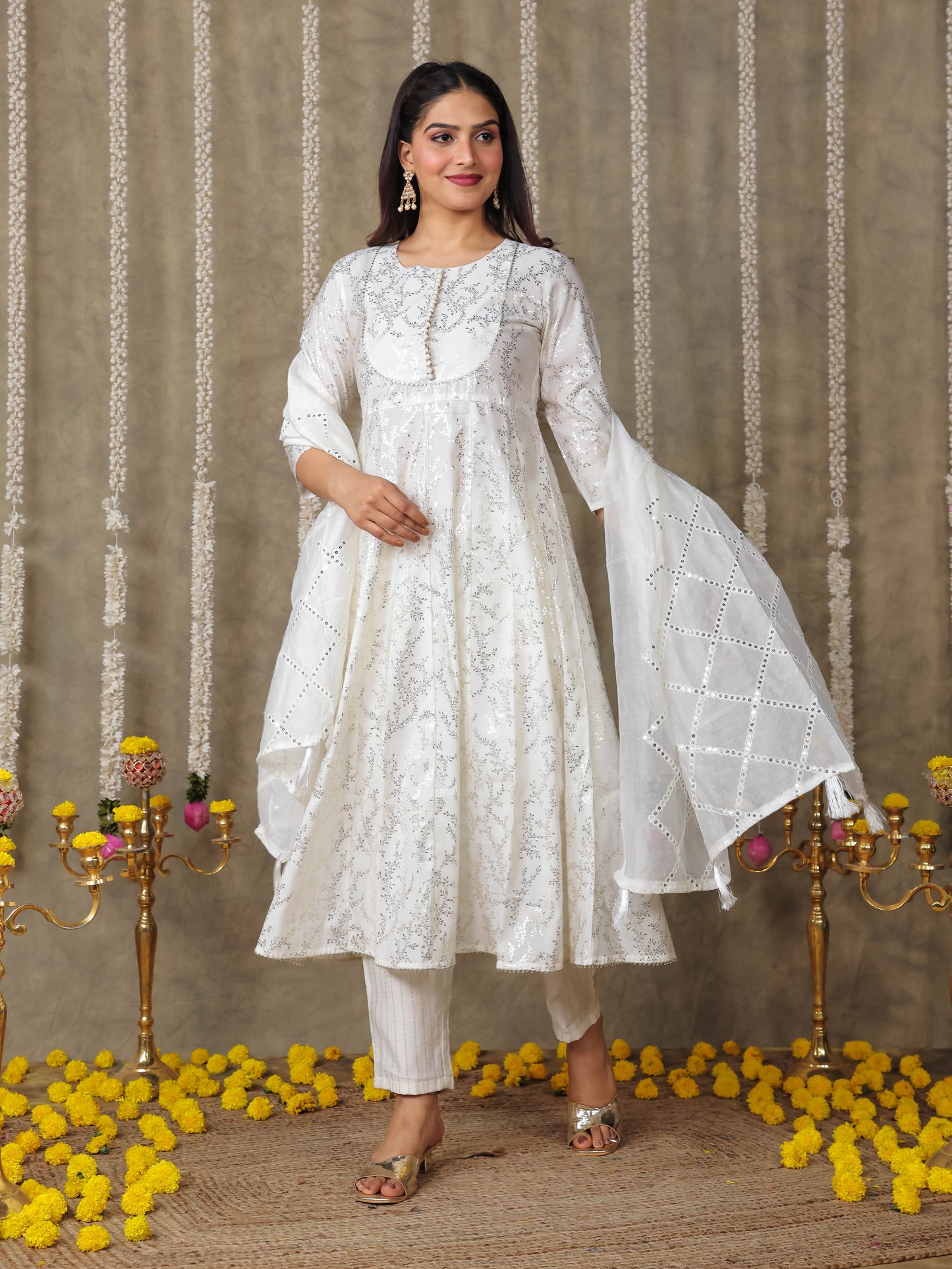 Embroidered Chanderi Solid Off White Dupatta