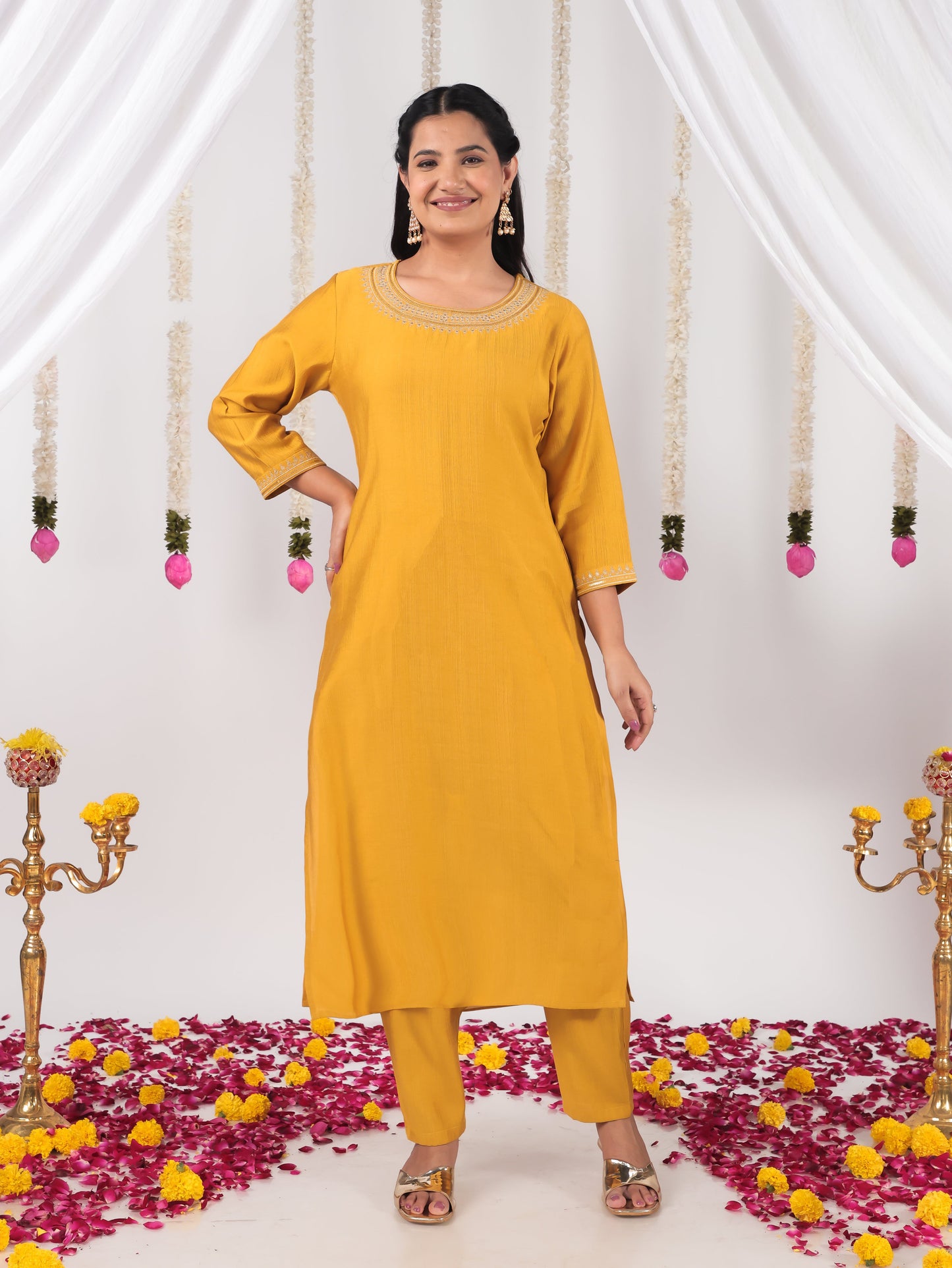 Embroidered Vertigan Solid Straight Yellow Kurta