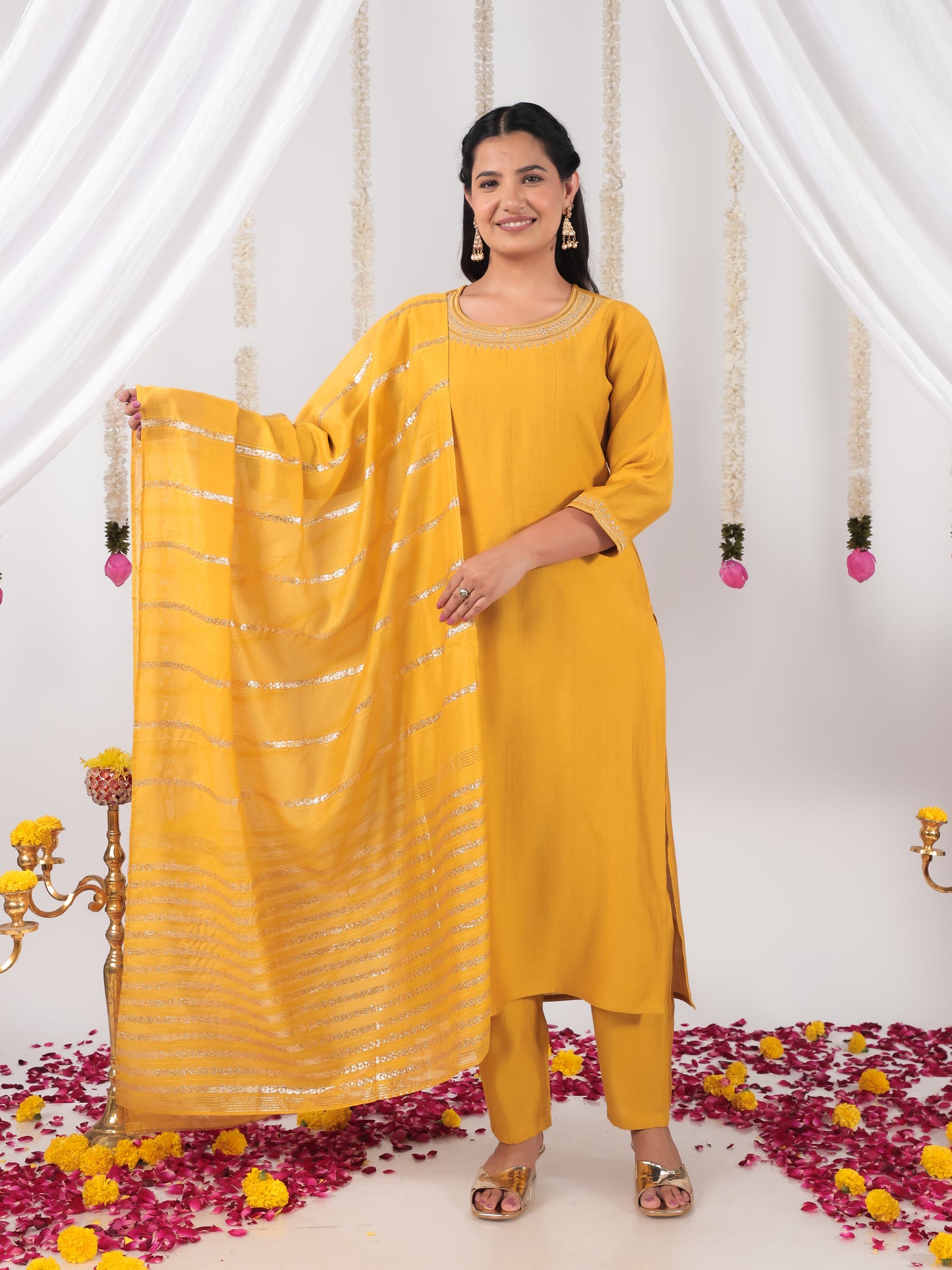 Embroidered Vertigan Solid Straight Yellow Kurta