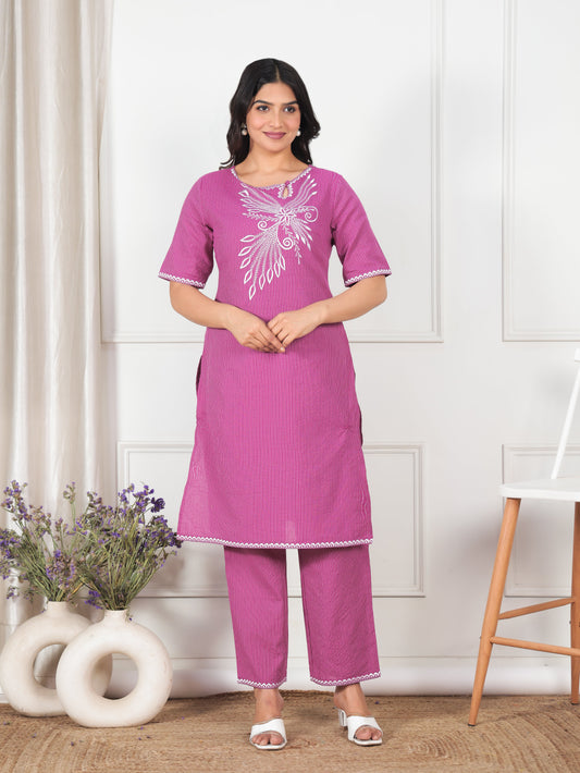 Embroidered Kantha Cotton Solid Straight Purple Kurta