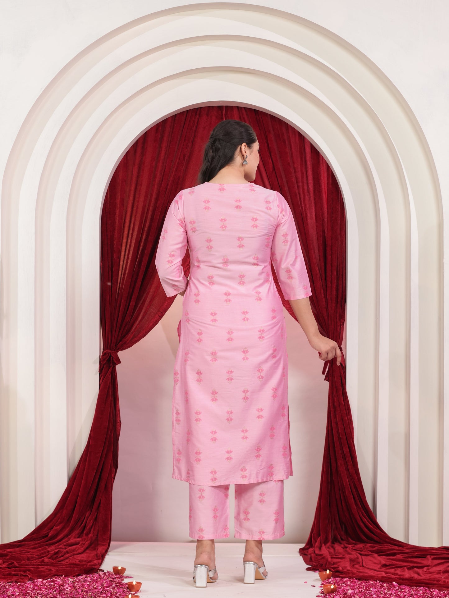 Roman silk Geometric A-line Baby Pink Kurta