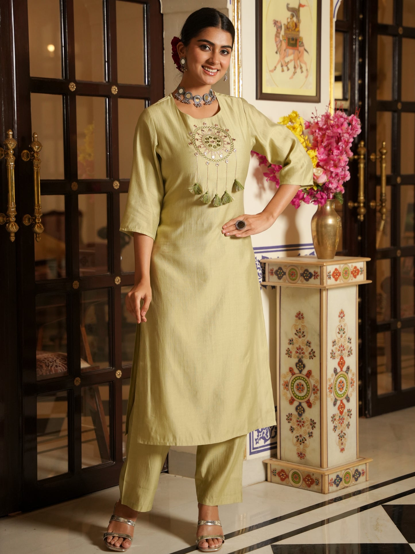 Embroidered Blended Silk Solid Straight Green Kurta