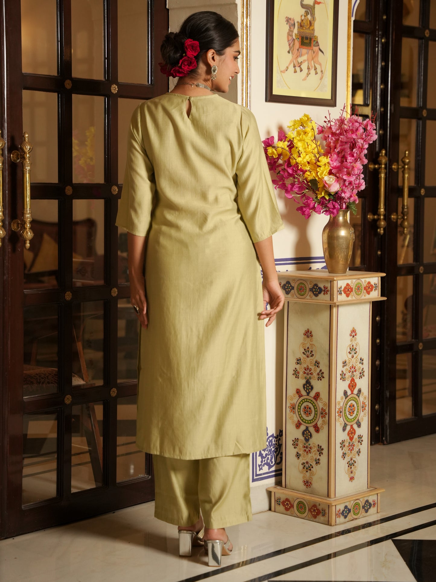 Embroidered Blended Silk Solid Straight Green Kurta