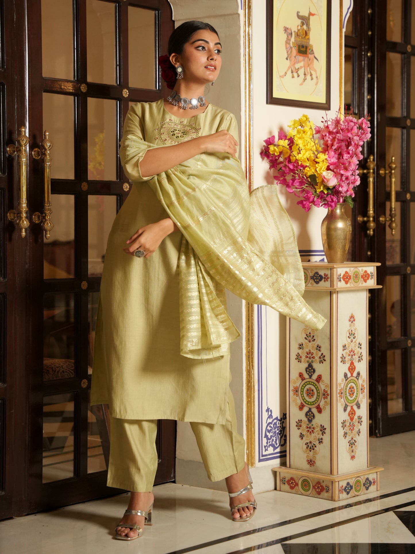 Embroidered Blended Silk Solid Straight Green Kurta