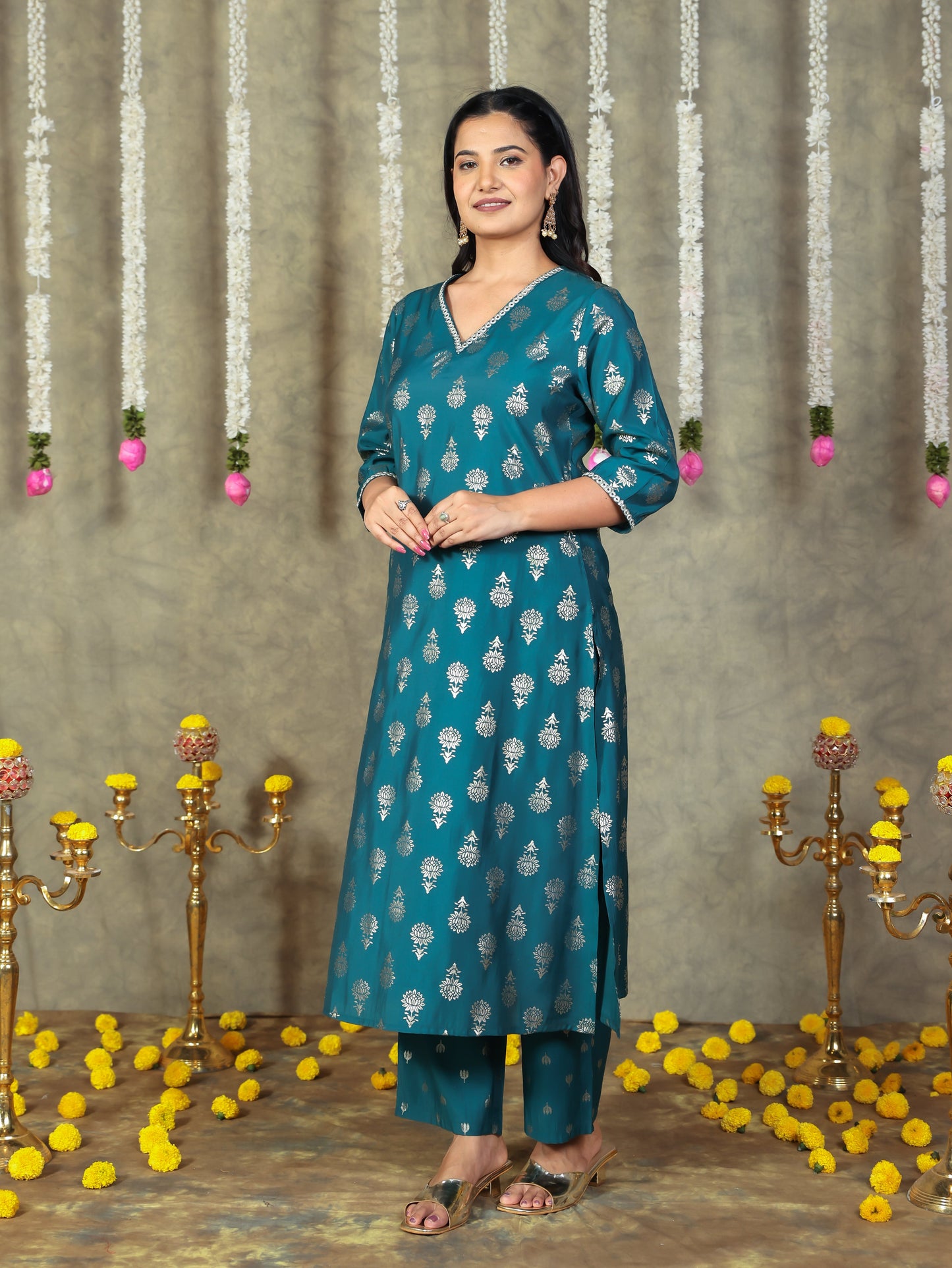 Embroidered Romen silk Gold foil Straight Blue Kurta