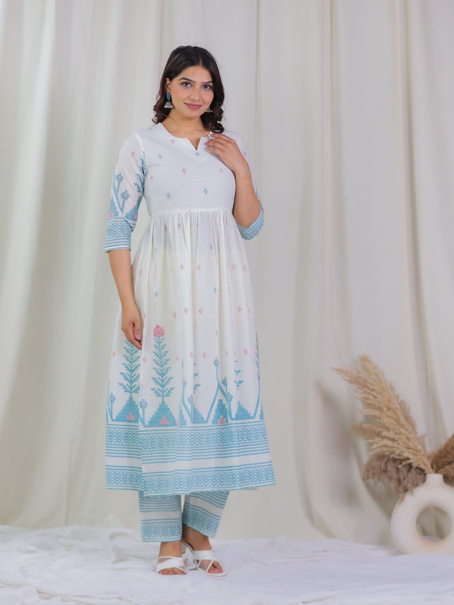 Soft Cotton Geometric Gathered Off White Kurta