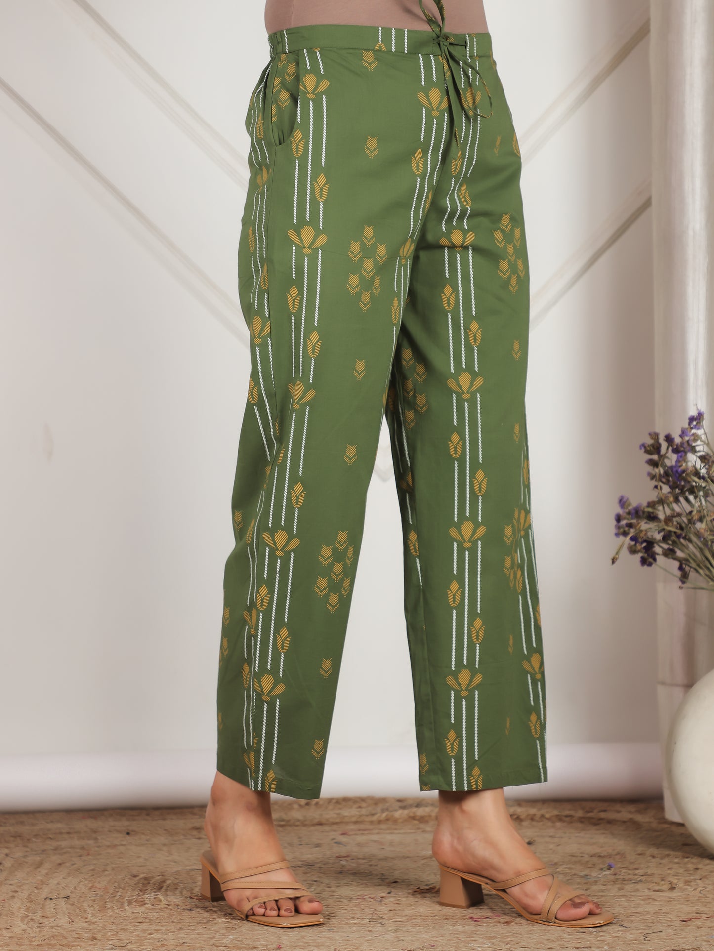Soft Cotton Geometric Straight Green Kurta
