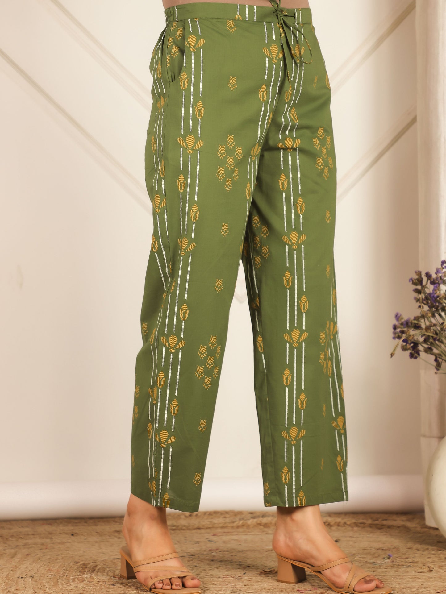 Soft Cotton Geometric Straight Green Kurta