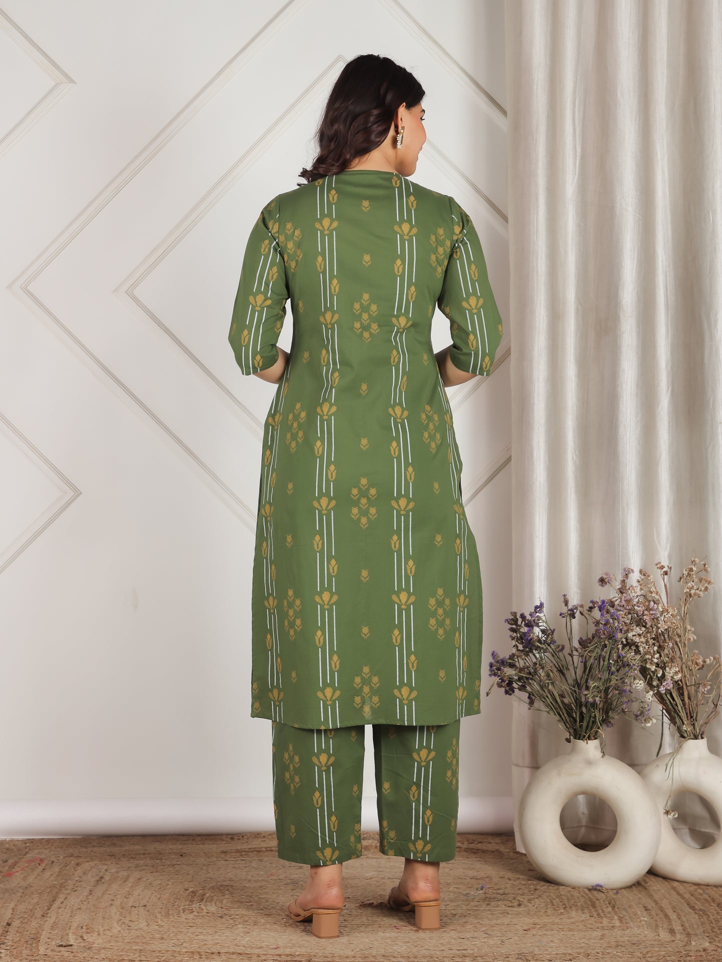 Soft Cotton Geometric Straight Green Kurta