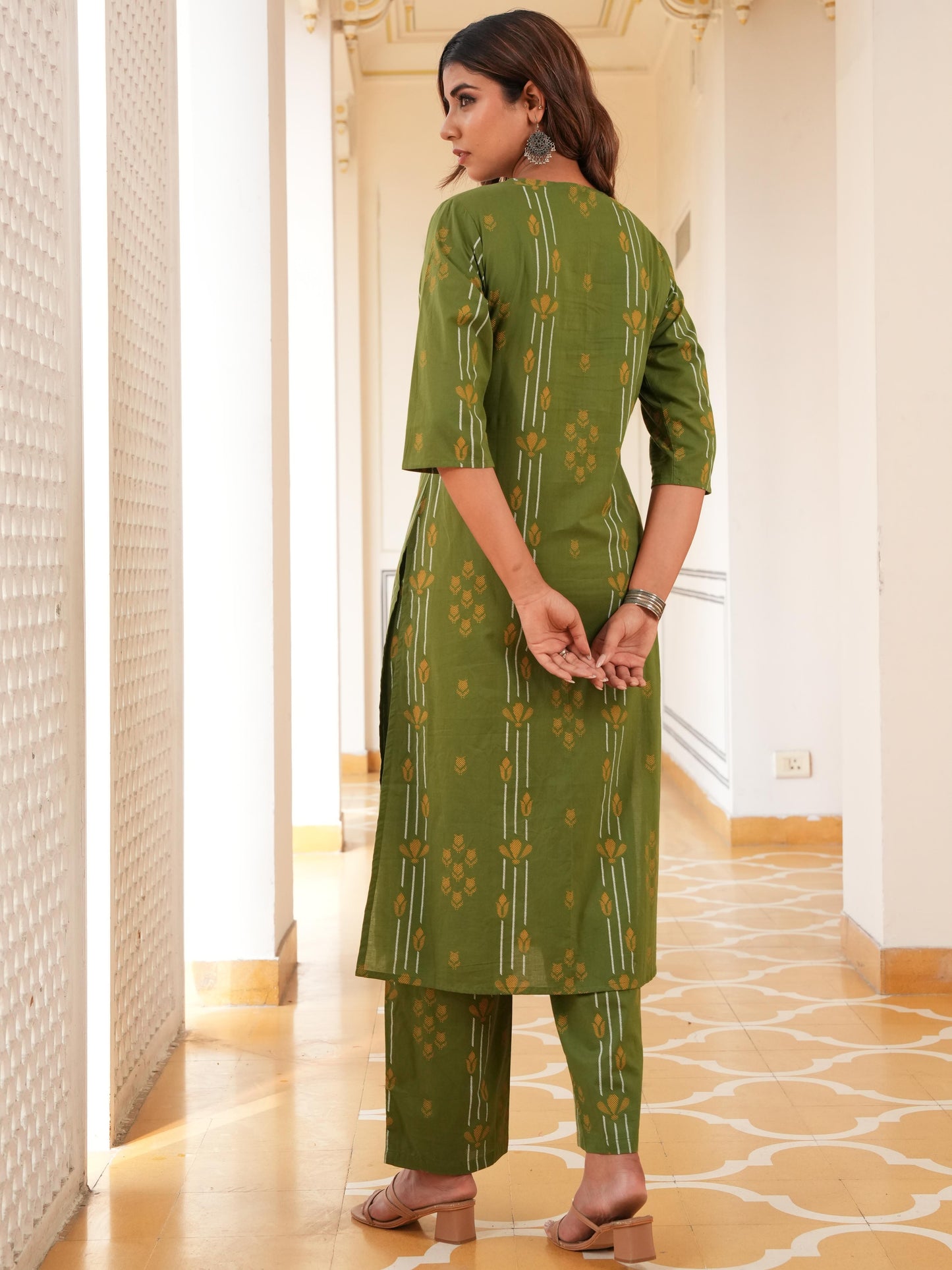 Soft Cotton Geometric Straight Green Kurta