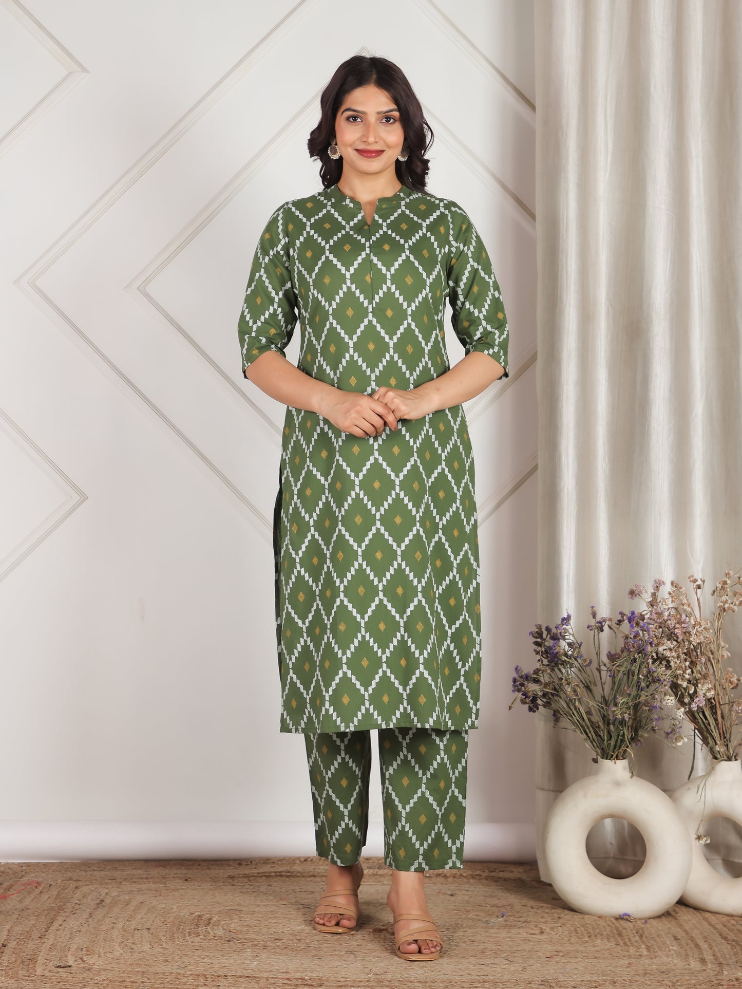 Soft Cotton Geometric Straight Green Kurta