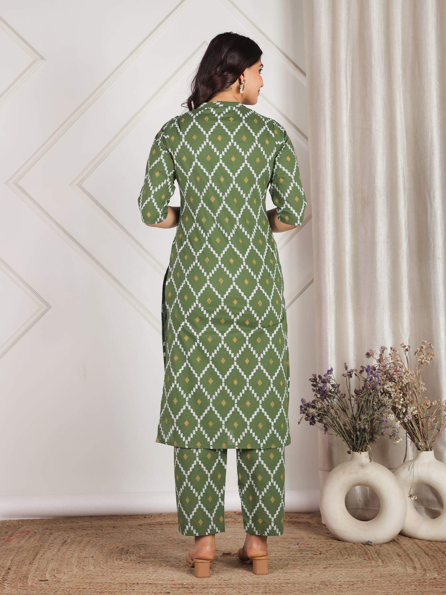 Soft Cotton Geometric Straight Green Kurta