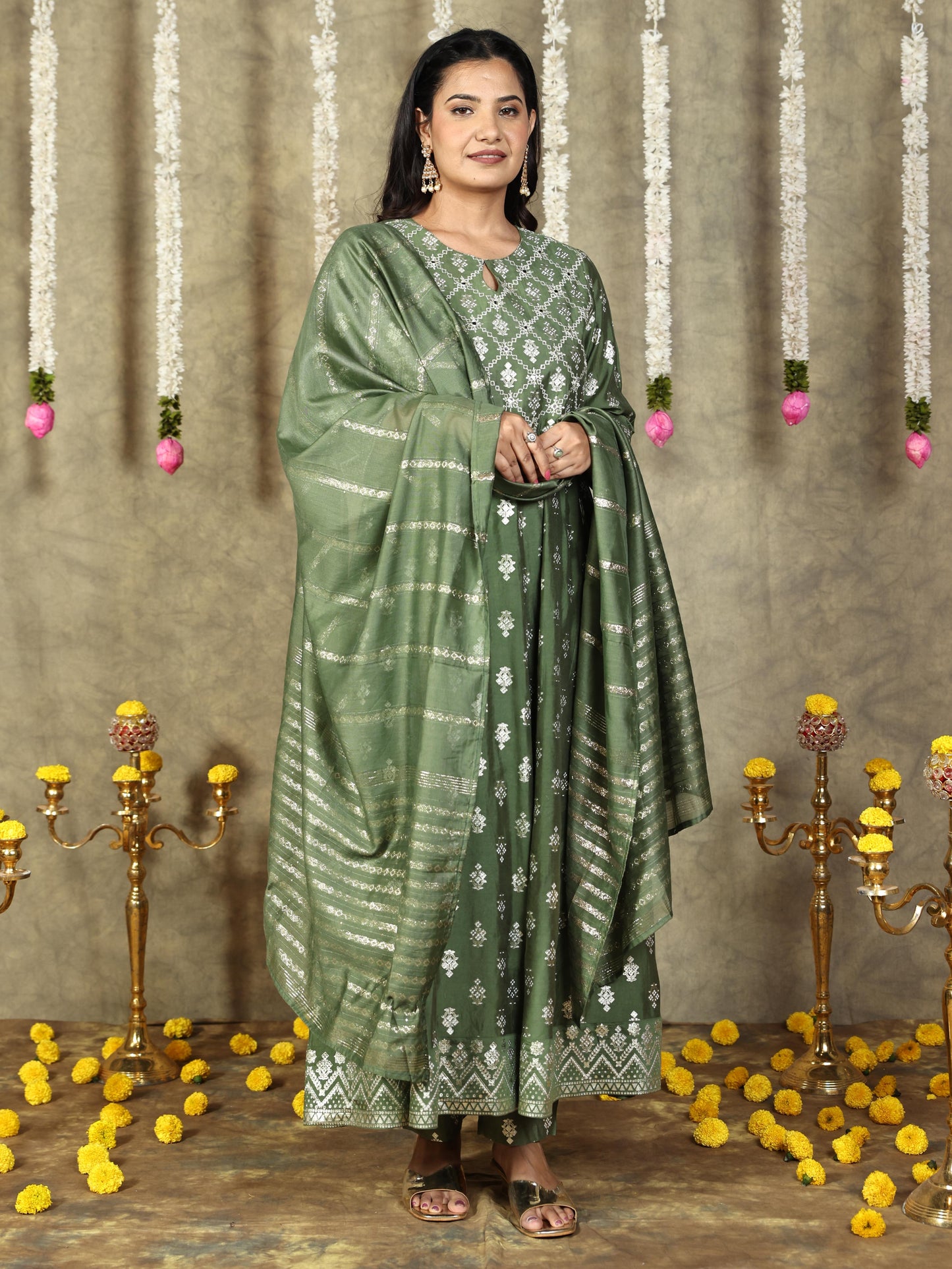 Embroidered Roman silk Gold foil Green Kurta