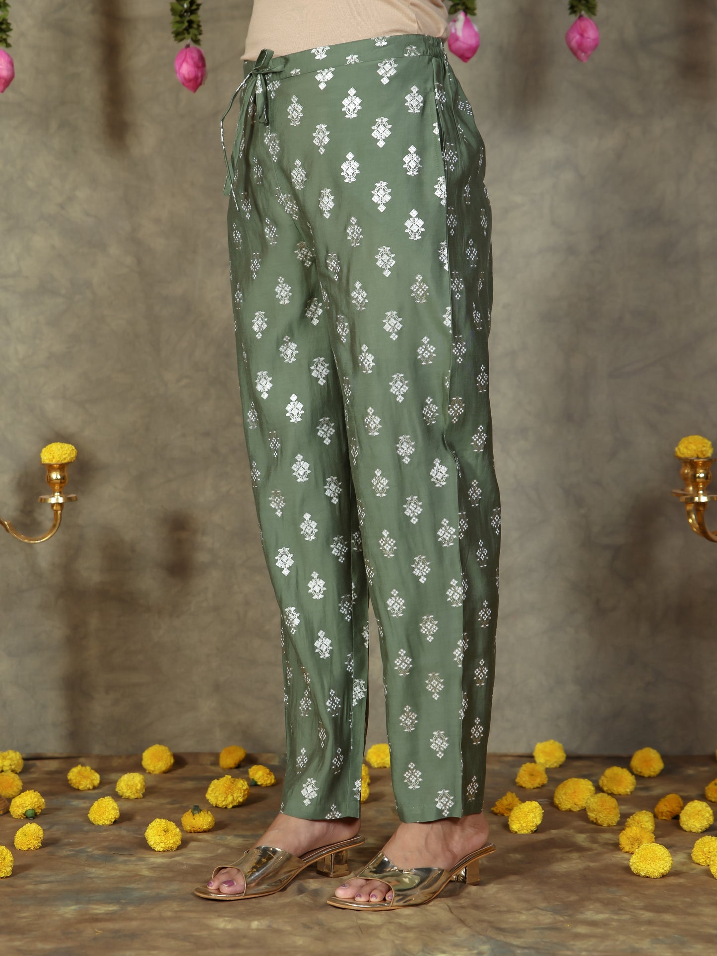Embroidered Roman silk Gold foil Green Kurta