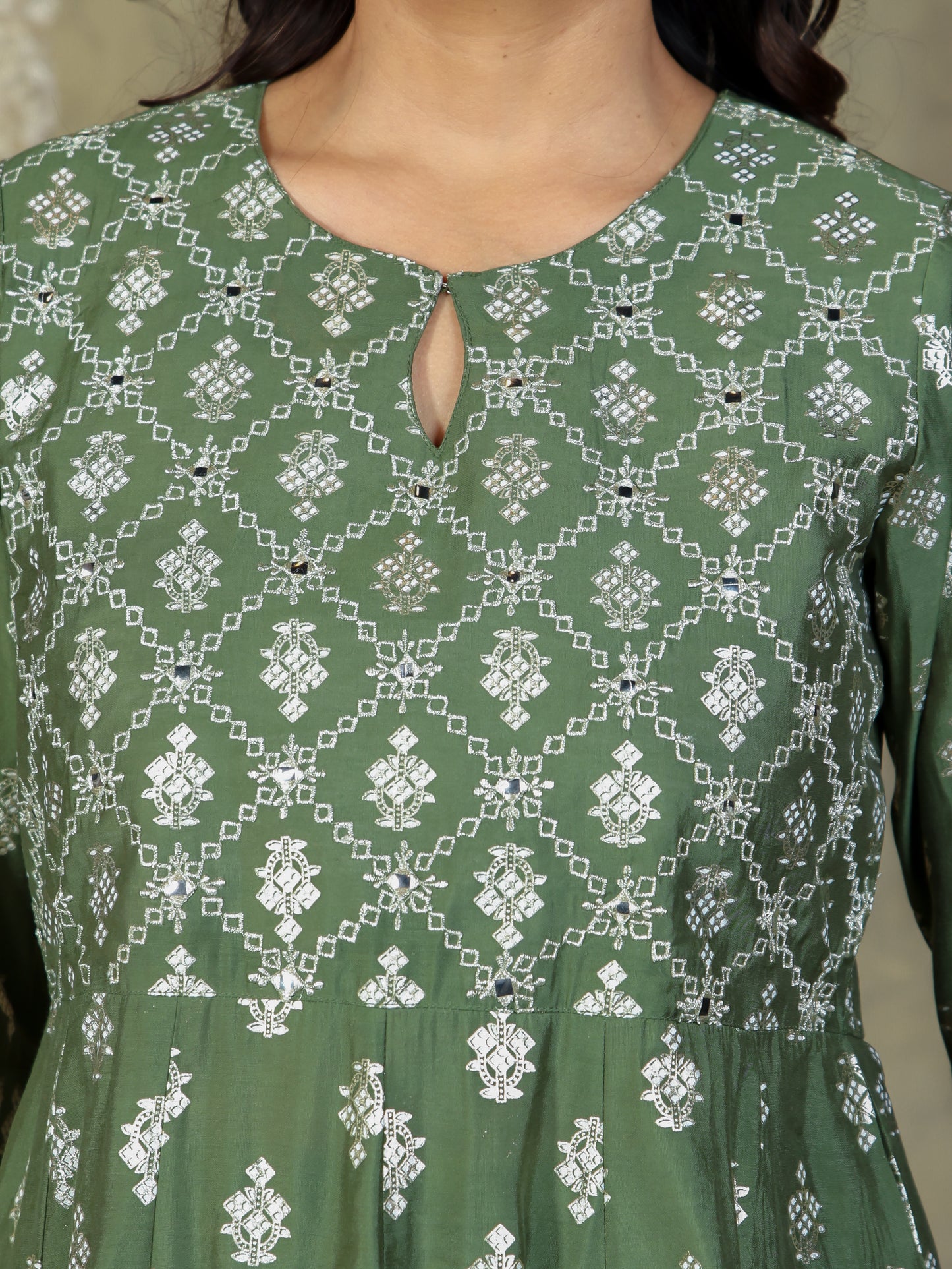 Embroidered Roman silk Gold foil Green Kurta