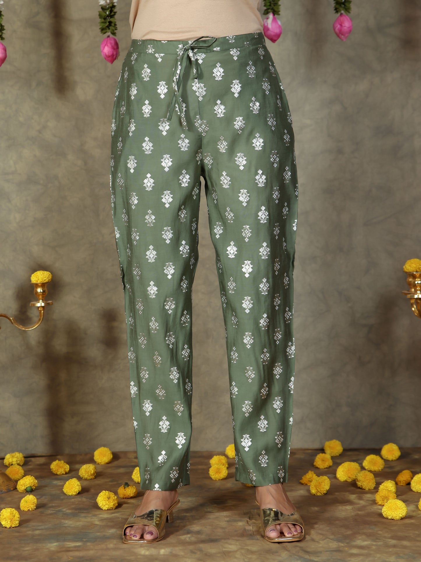 Embroidered Roman silk Gold foil Green Kurta