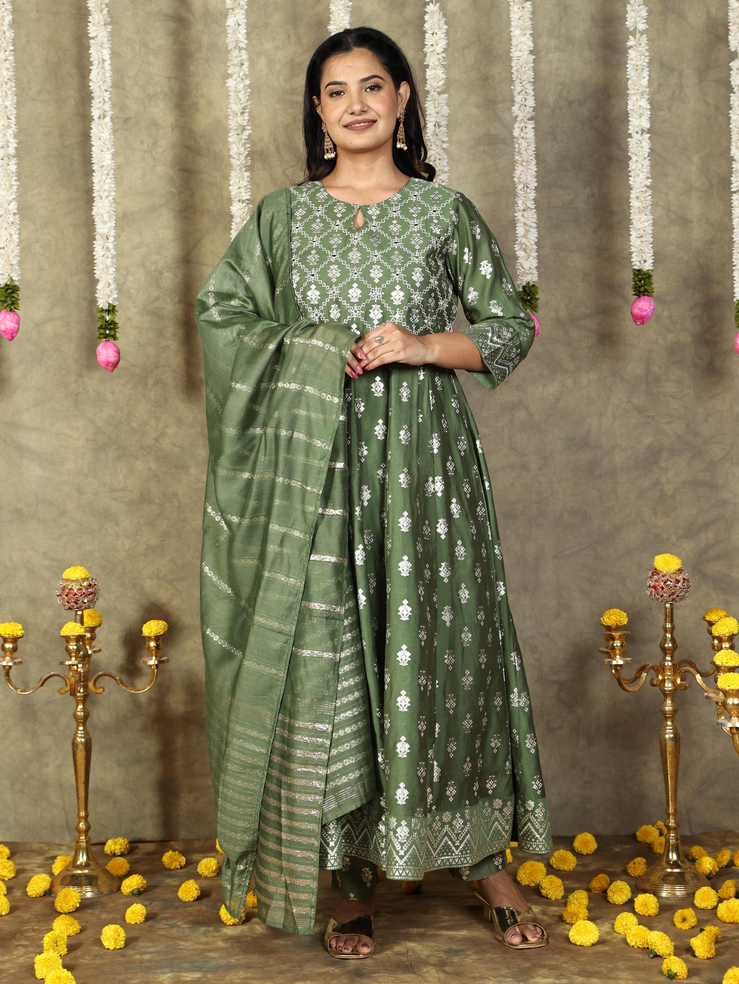 Embroidered Roman silk Gold foil Green Kurta