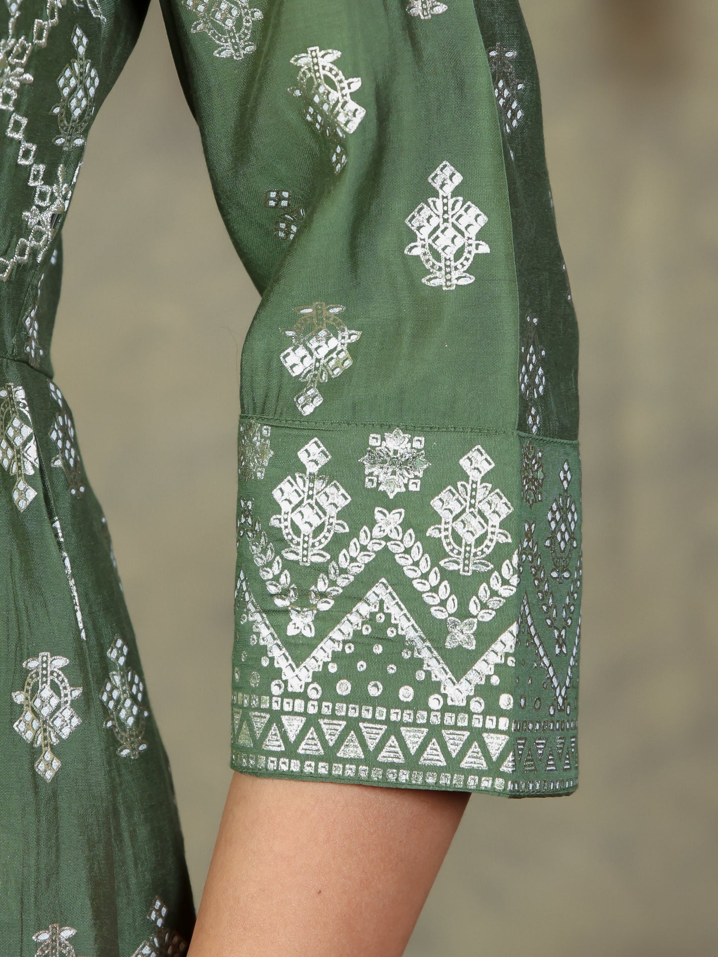 Embroidered Roman silk Gold foil Green Kurta