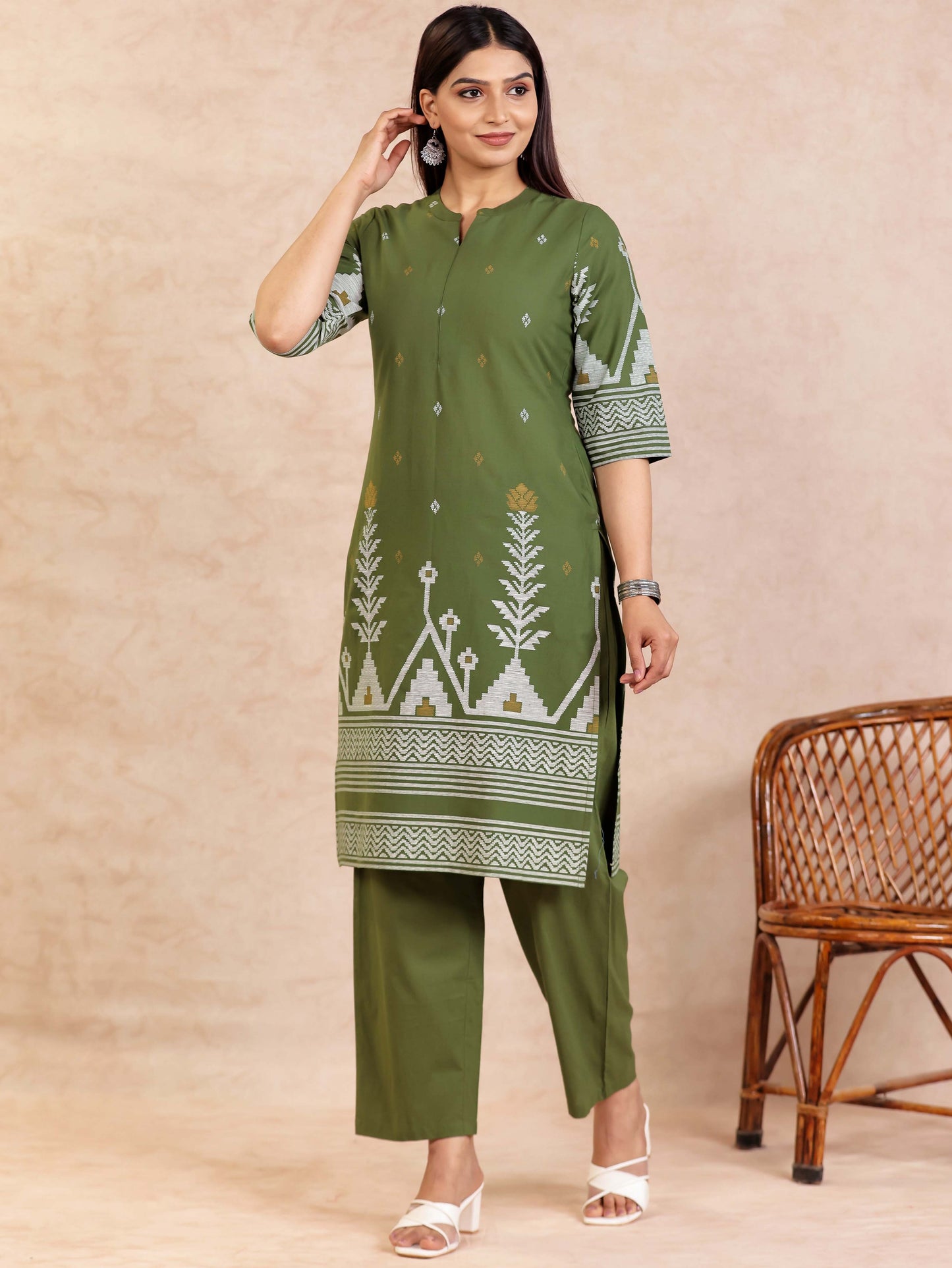 Soft Cotton Geometric Straight Green Kurta