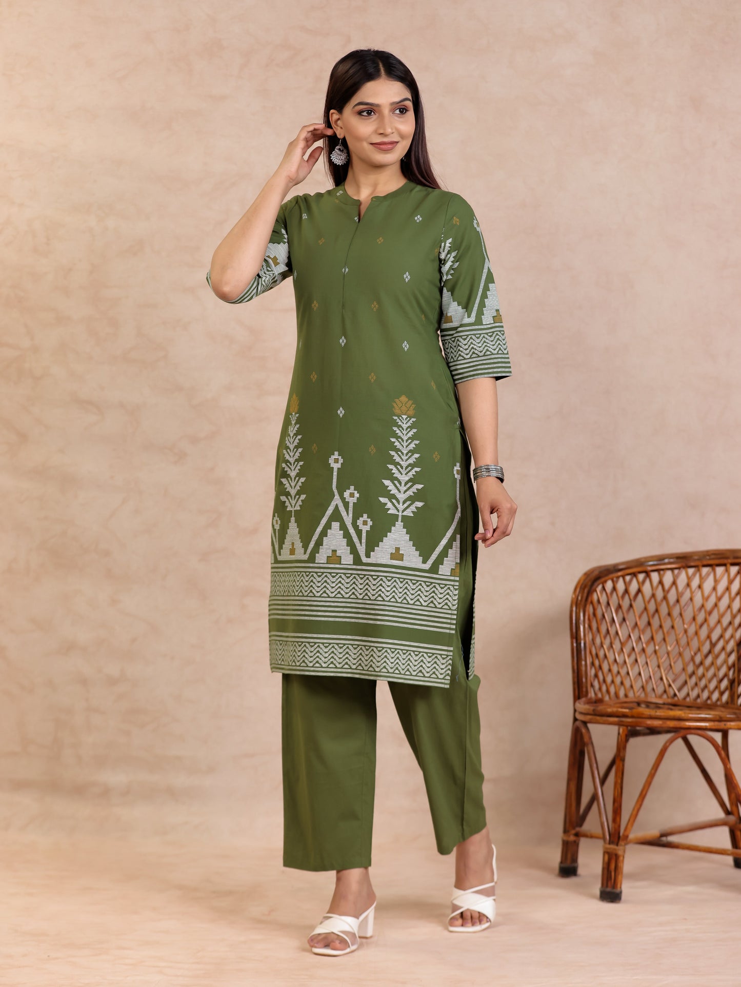 Soft Cotton Geometric Straight Green Kurta