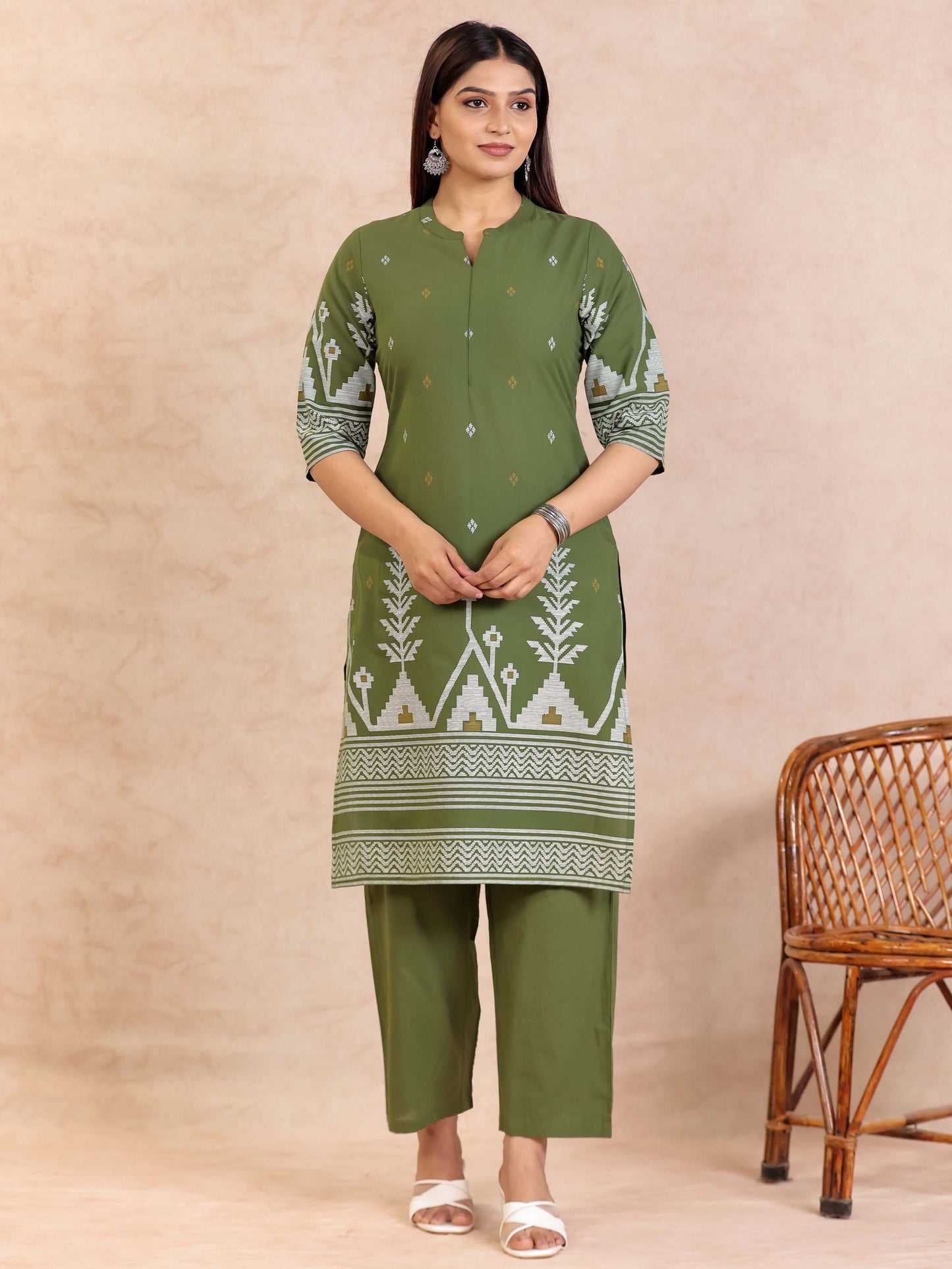 Soft Cotton Geometric Straight Green Kurta