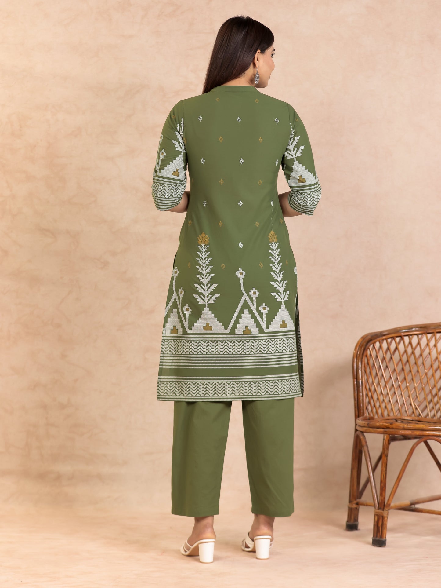 Soft Cotton Geometric Straight Green Kurta