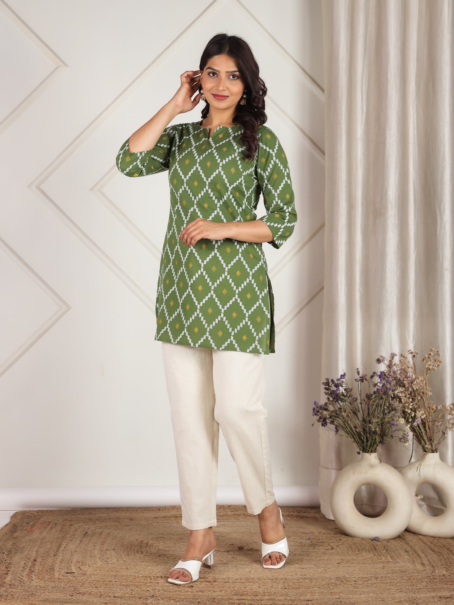 Soft Cotton Geometric Straight Green Kurta