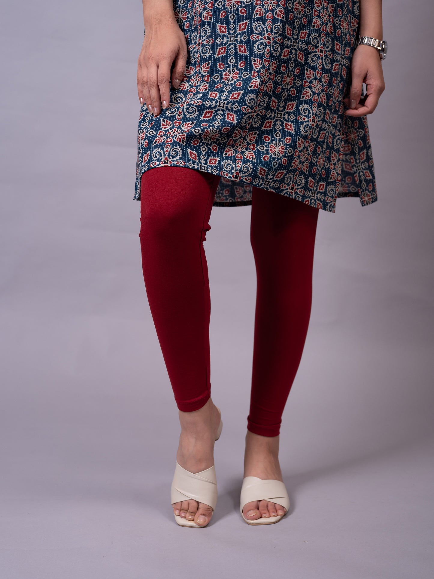Stretchable Cotton Solid Maroon Leggings