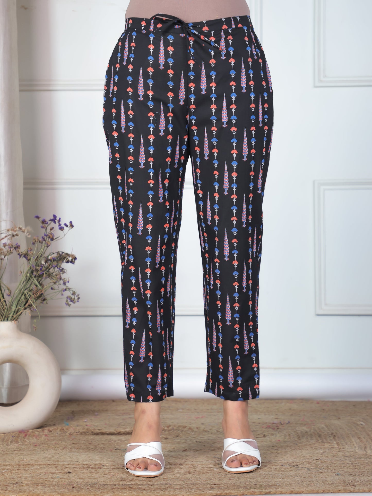 Soft Cotton Butti Black Tapered Tapered Trousers